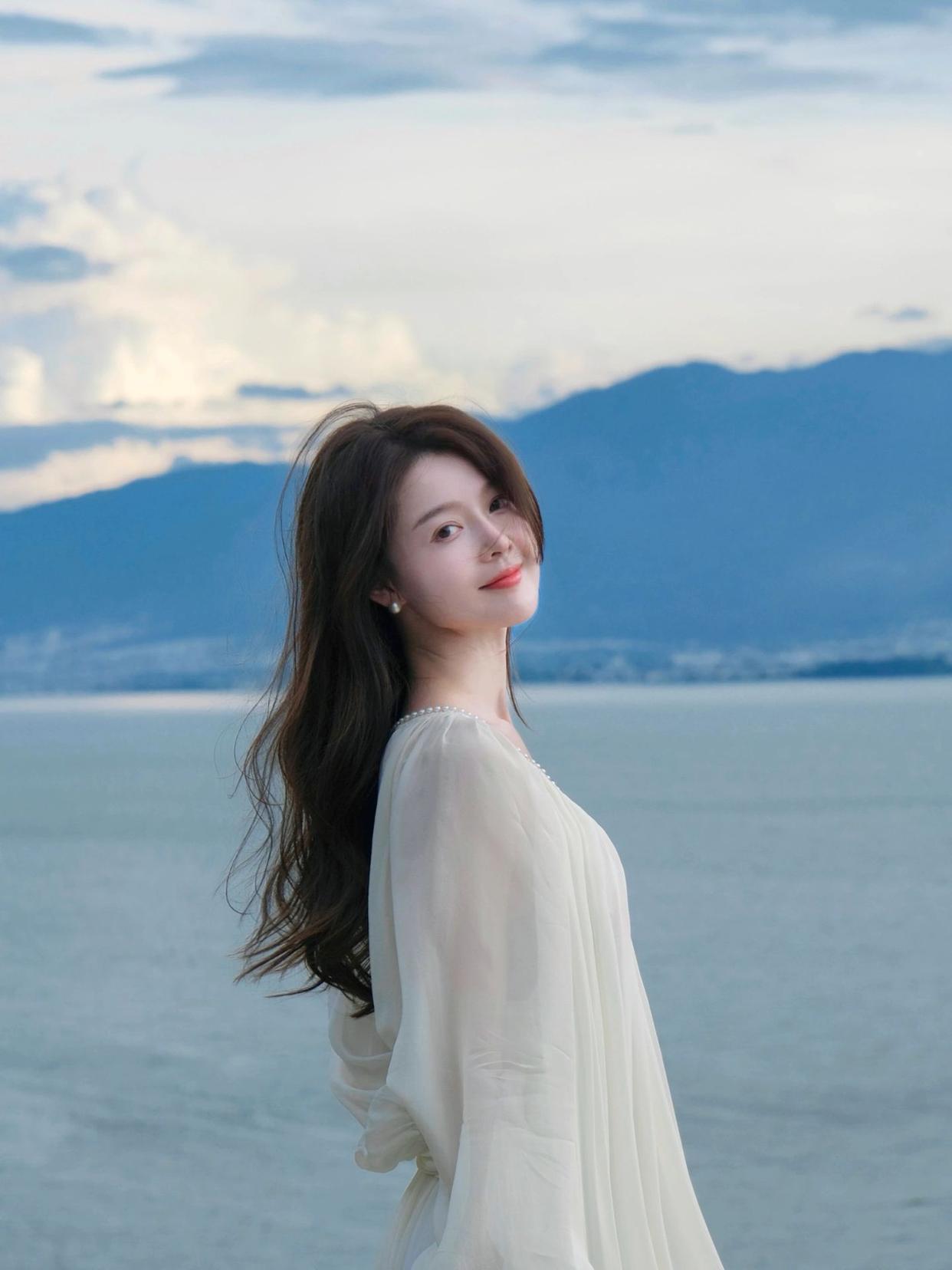 出片超高有气质,8个拍照姿势,自然好看又吸睛