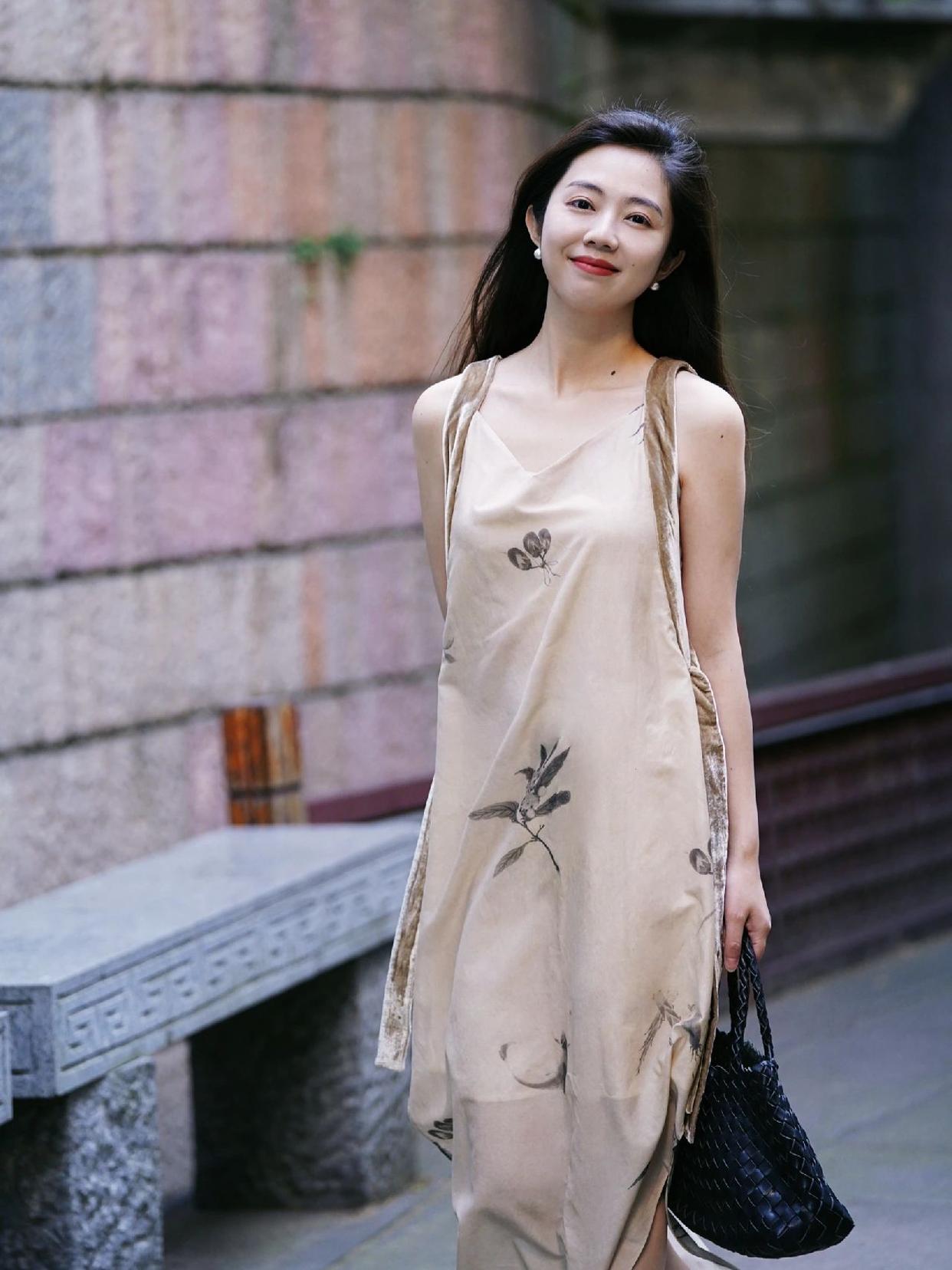 出片超高有气质,8个拍照姿势,自然好看又吸睛