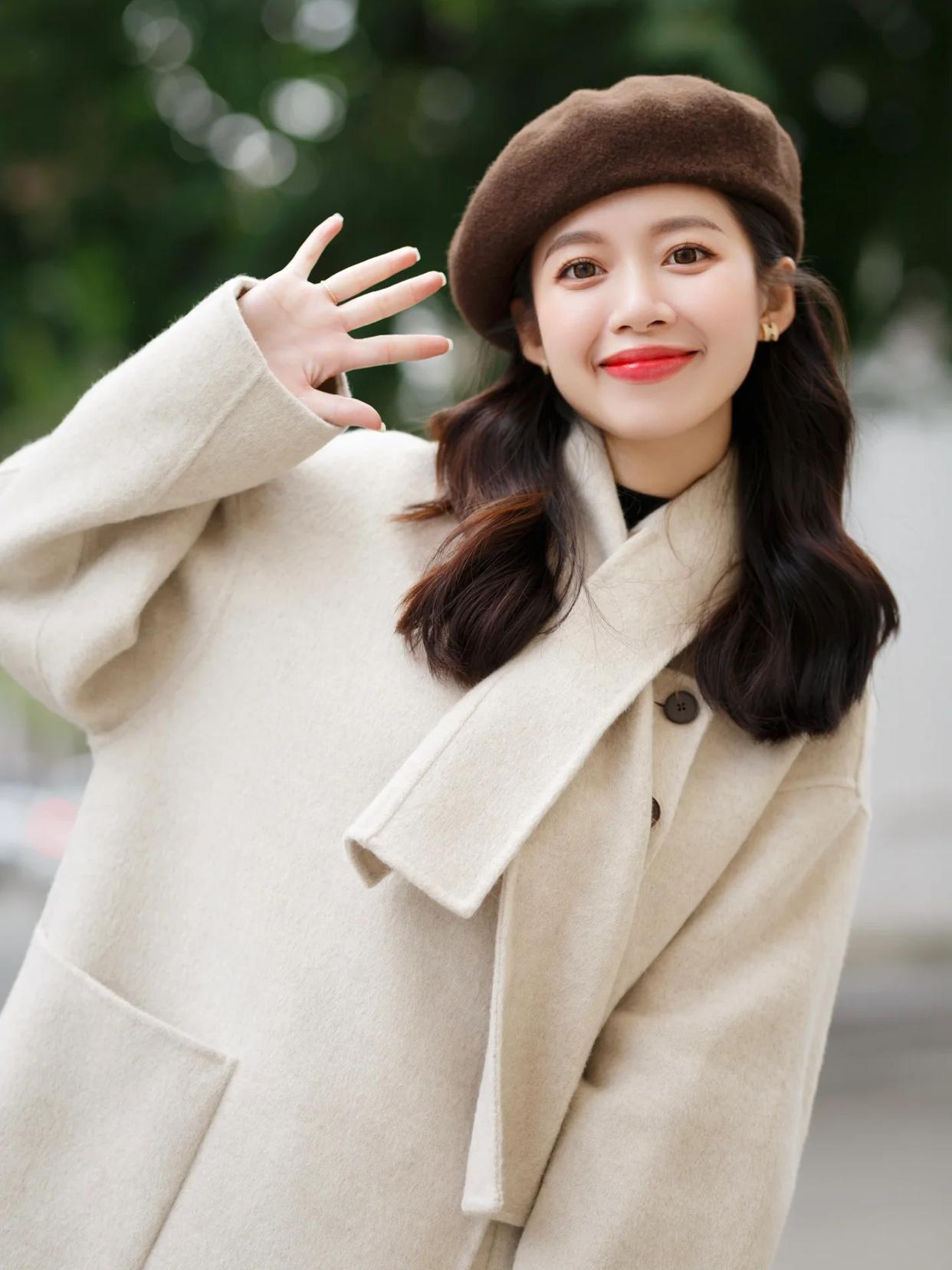 7个自然又出圈拍照姿势,日常照片这样拍,发朋友圈获赞无数