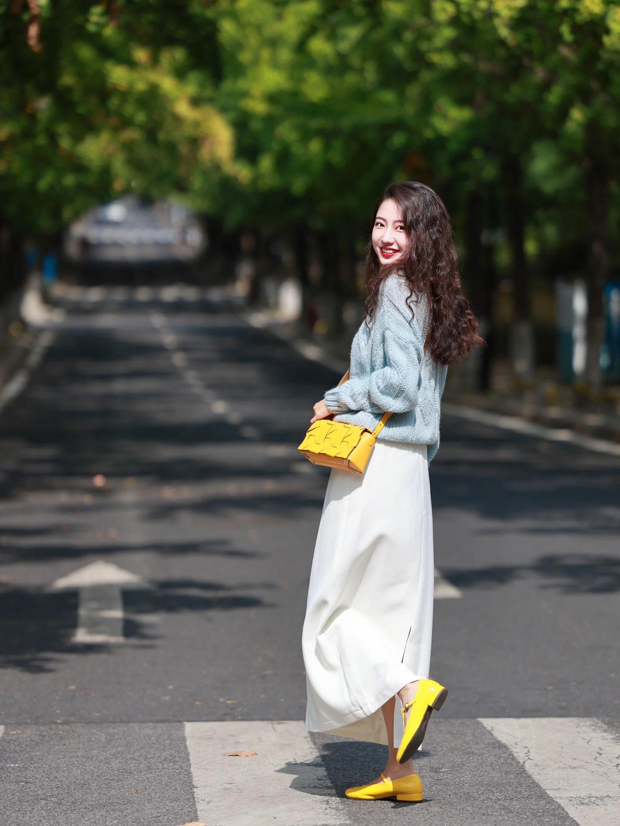 7个漂亮出片率又高的姿势,人像照片这样拍,自然好看很吸睛