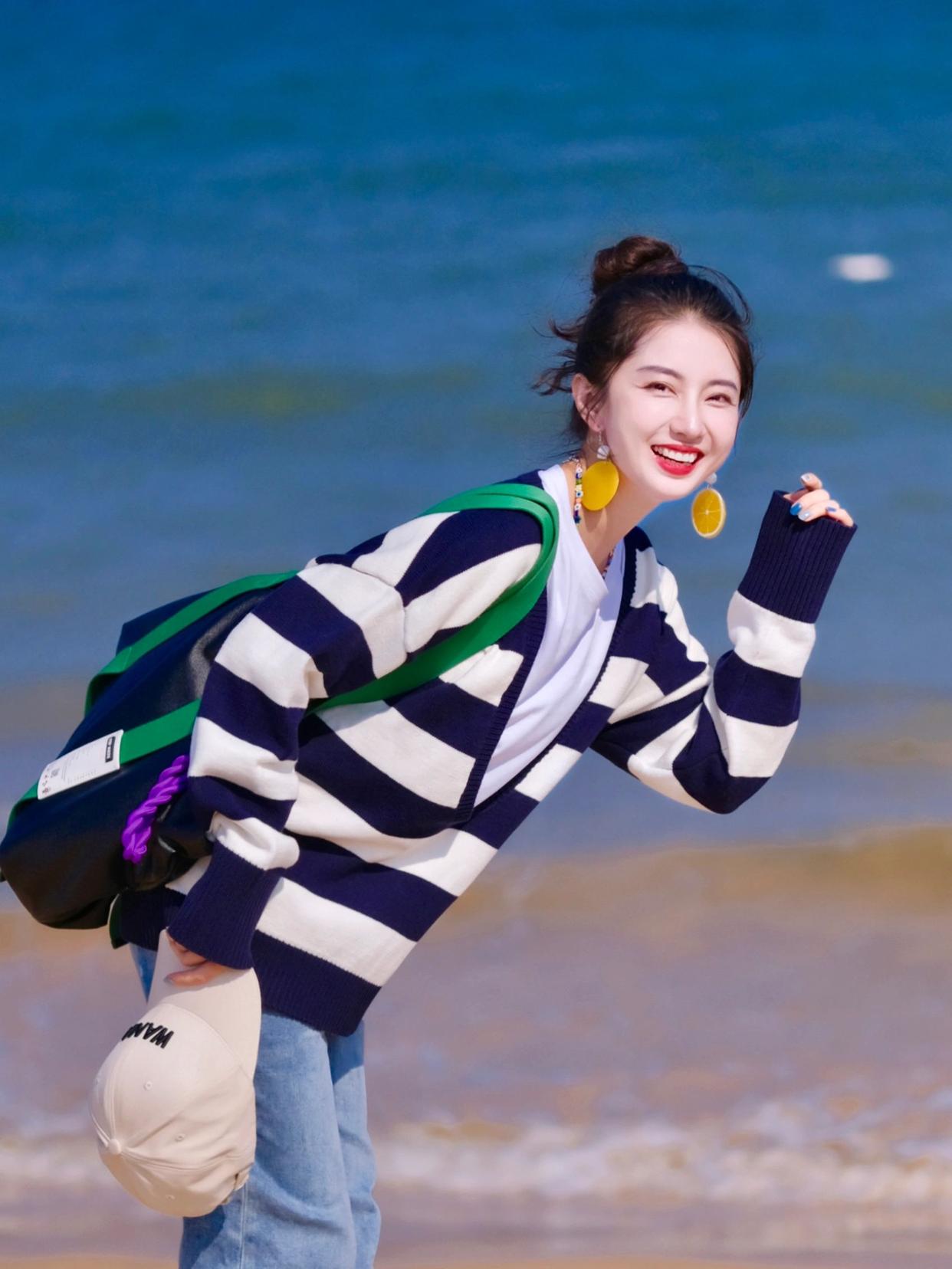 7个漂亮出片率又高的姿势,人像照片这样拍,自然好看很吸睛