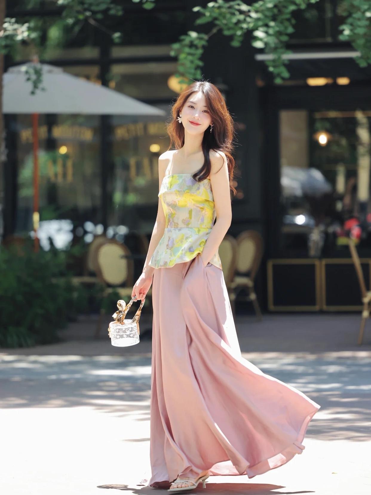 穿裙子如何拍照更有气质?这些实用技巧,自然大方很有味道