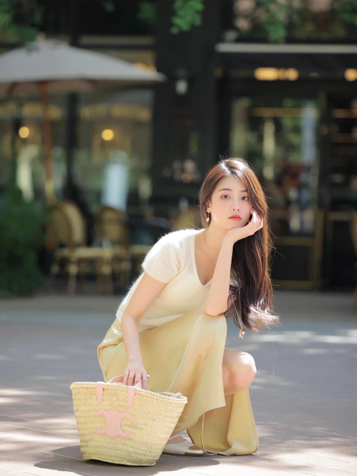 穿裙子如何拍照更有气质?这些实用技巧,自然大方很有味道