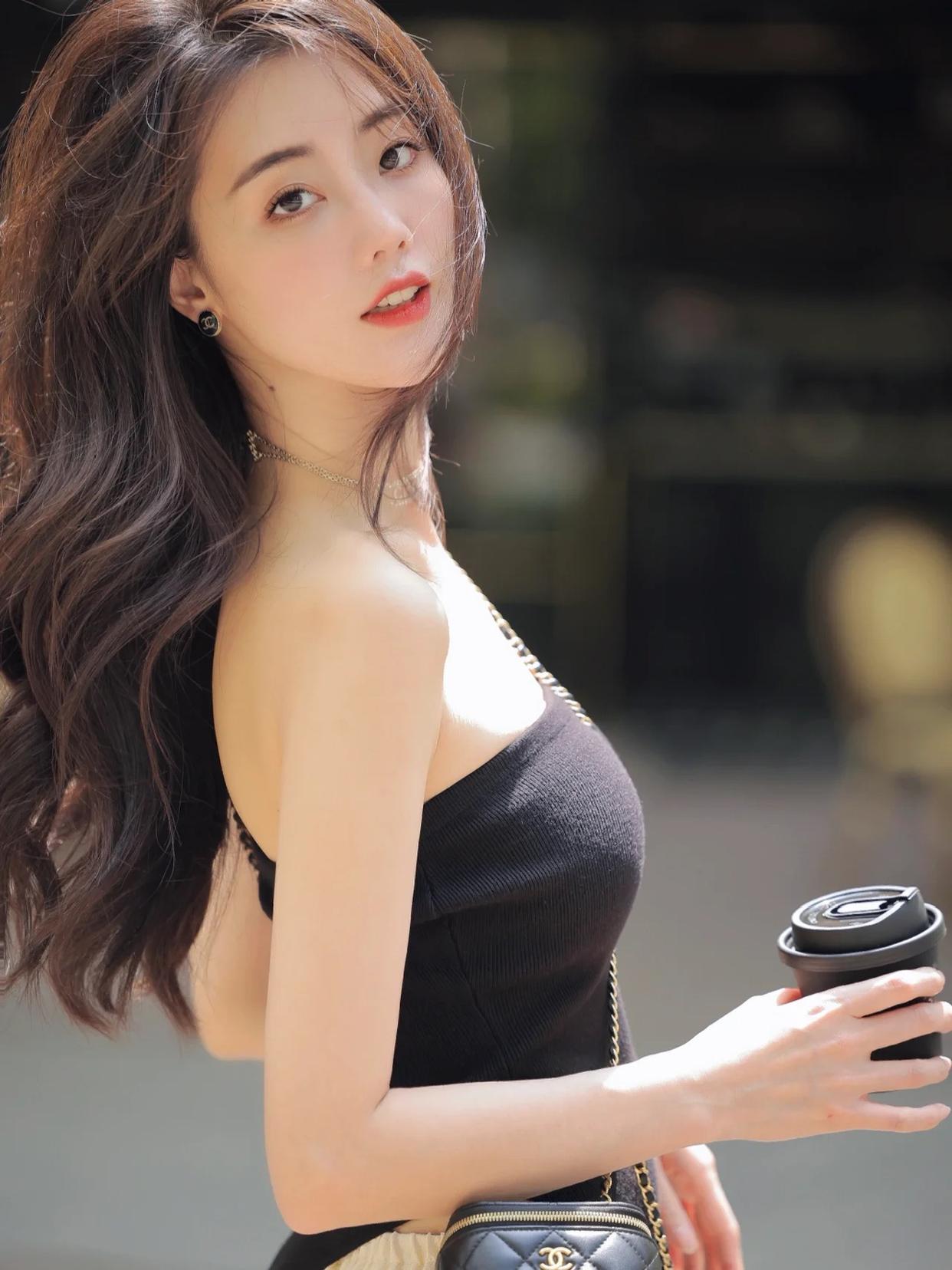 穿裙子如何拍照更有气质?这些实用技巧,自然大方很有味道