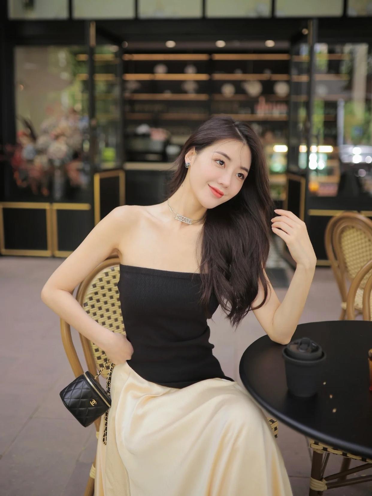 穿裙子如何拍照更有气质?这些实用技巧,自然大方很有味道