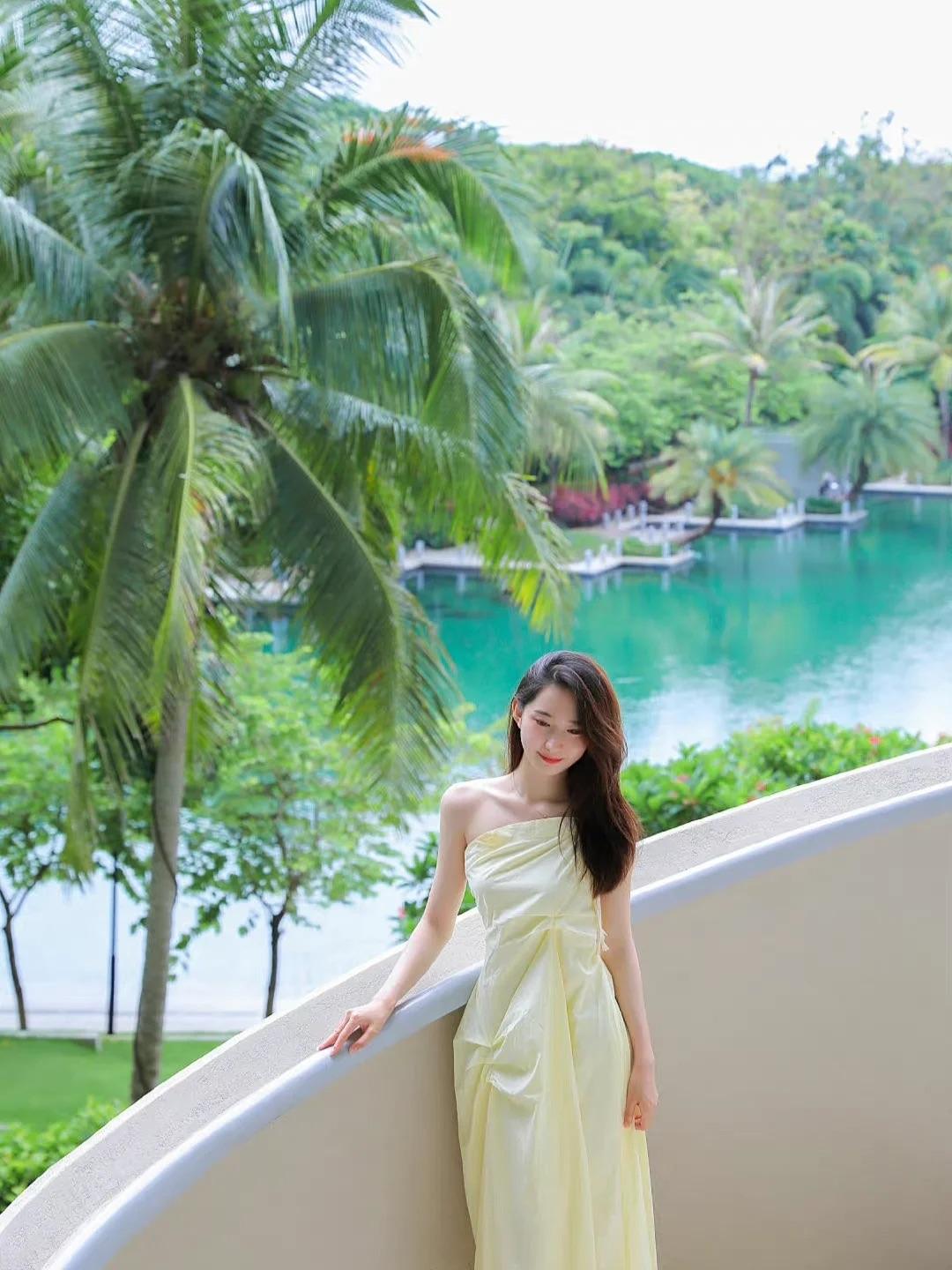 9个简约实用的楼梯拍照姿势,学会起来,拍照自然有魅力