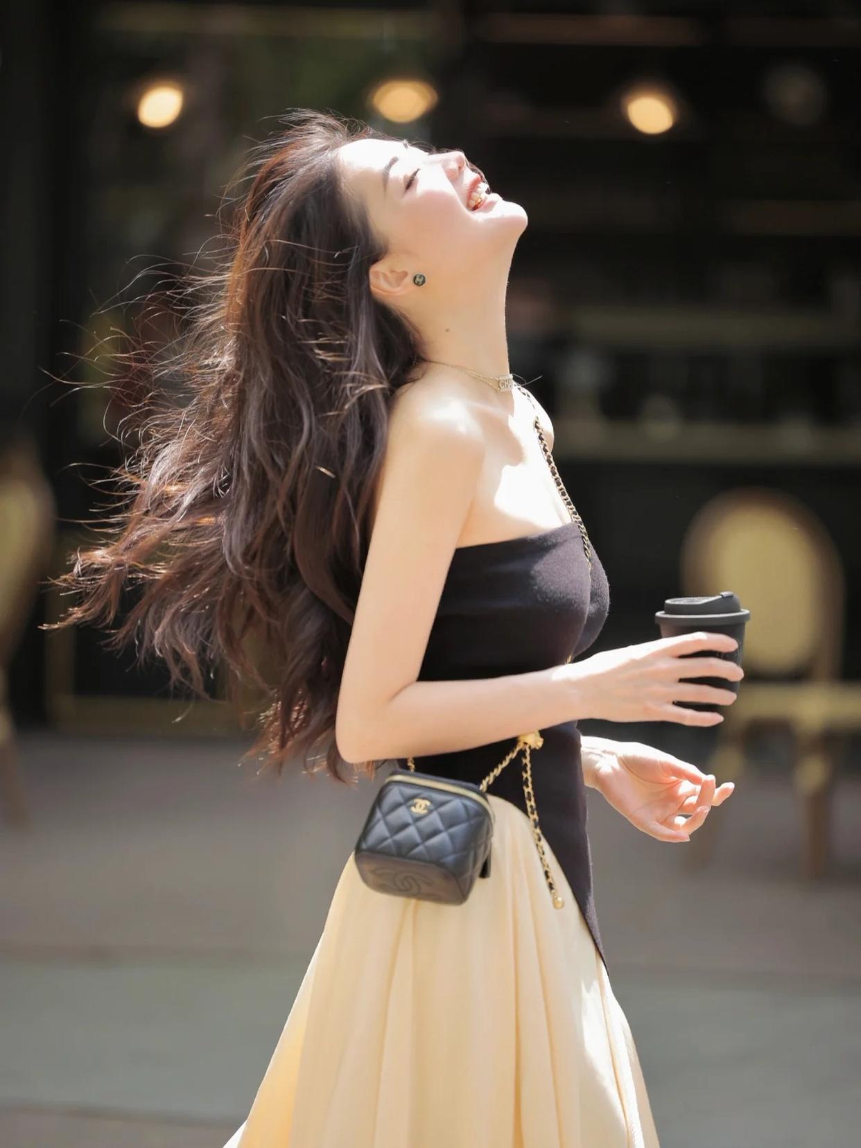 穿裙子如何拍照更有气质?这些实用技巧,自然大方很有味道