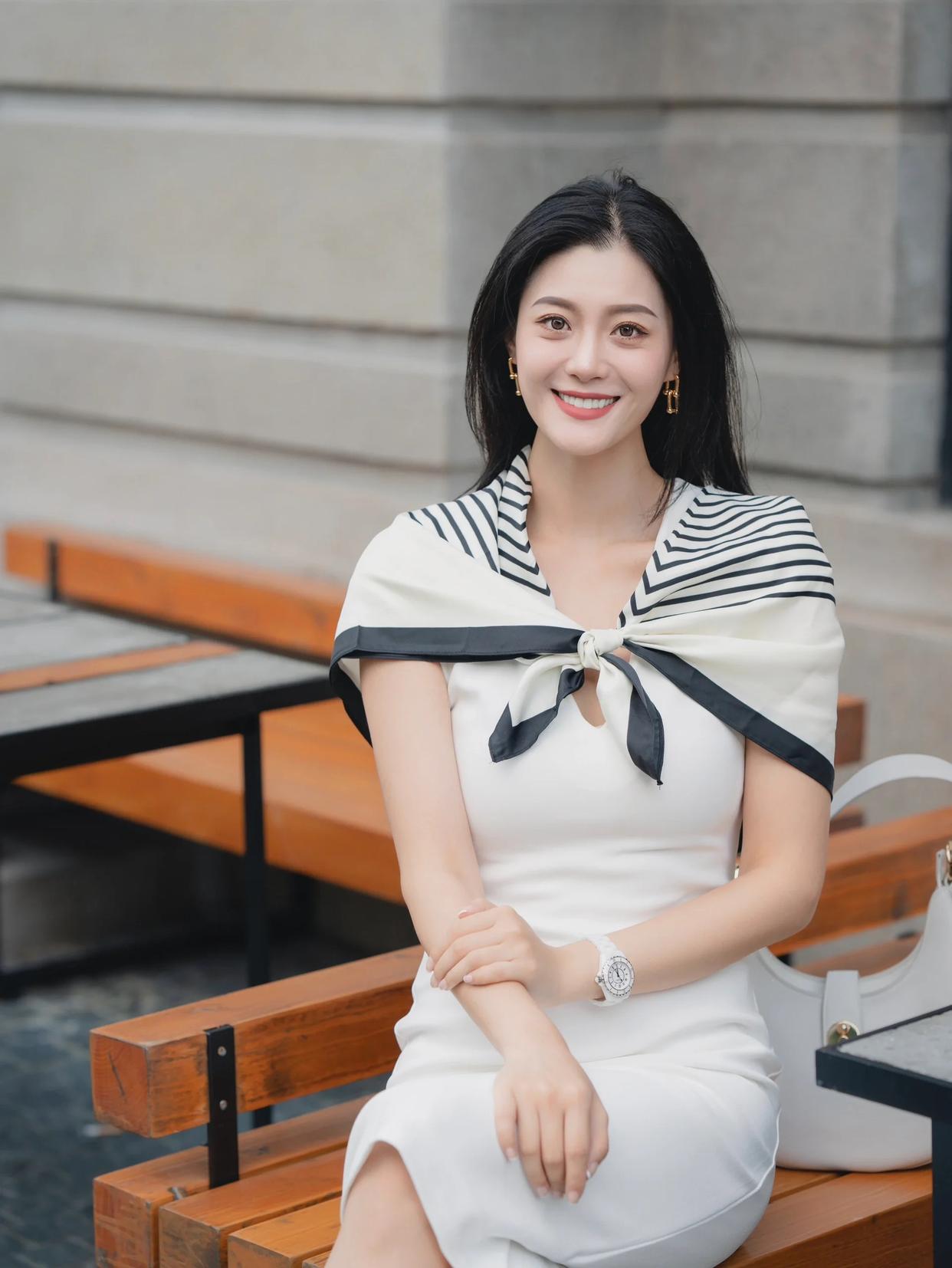 知性姐姐拍照,8个实用技巧,出片落落大方很漂亮