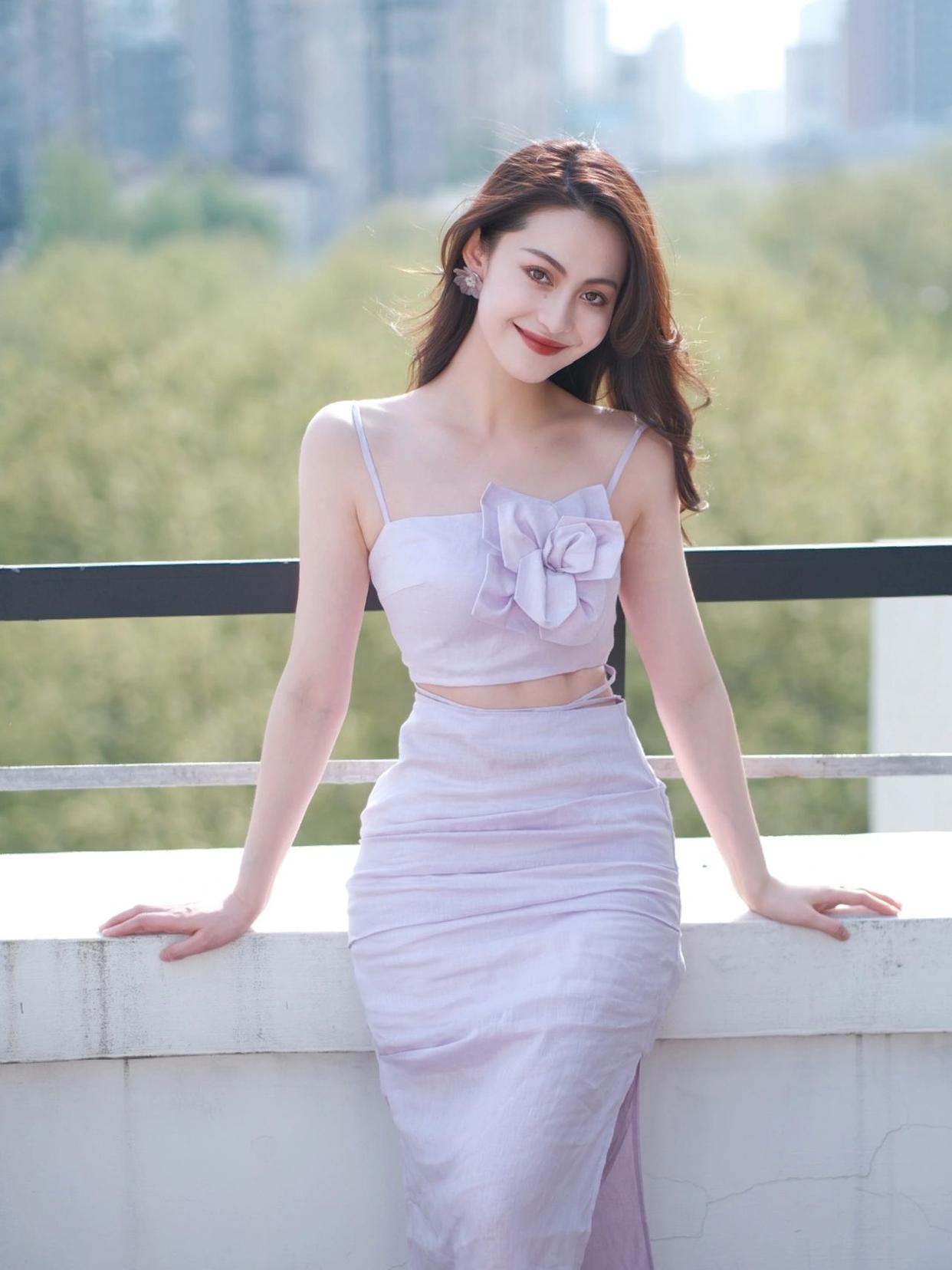 气质女人拍照技巧,11个姿势,瞬间气质拉满,照片好看