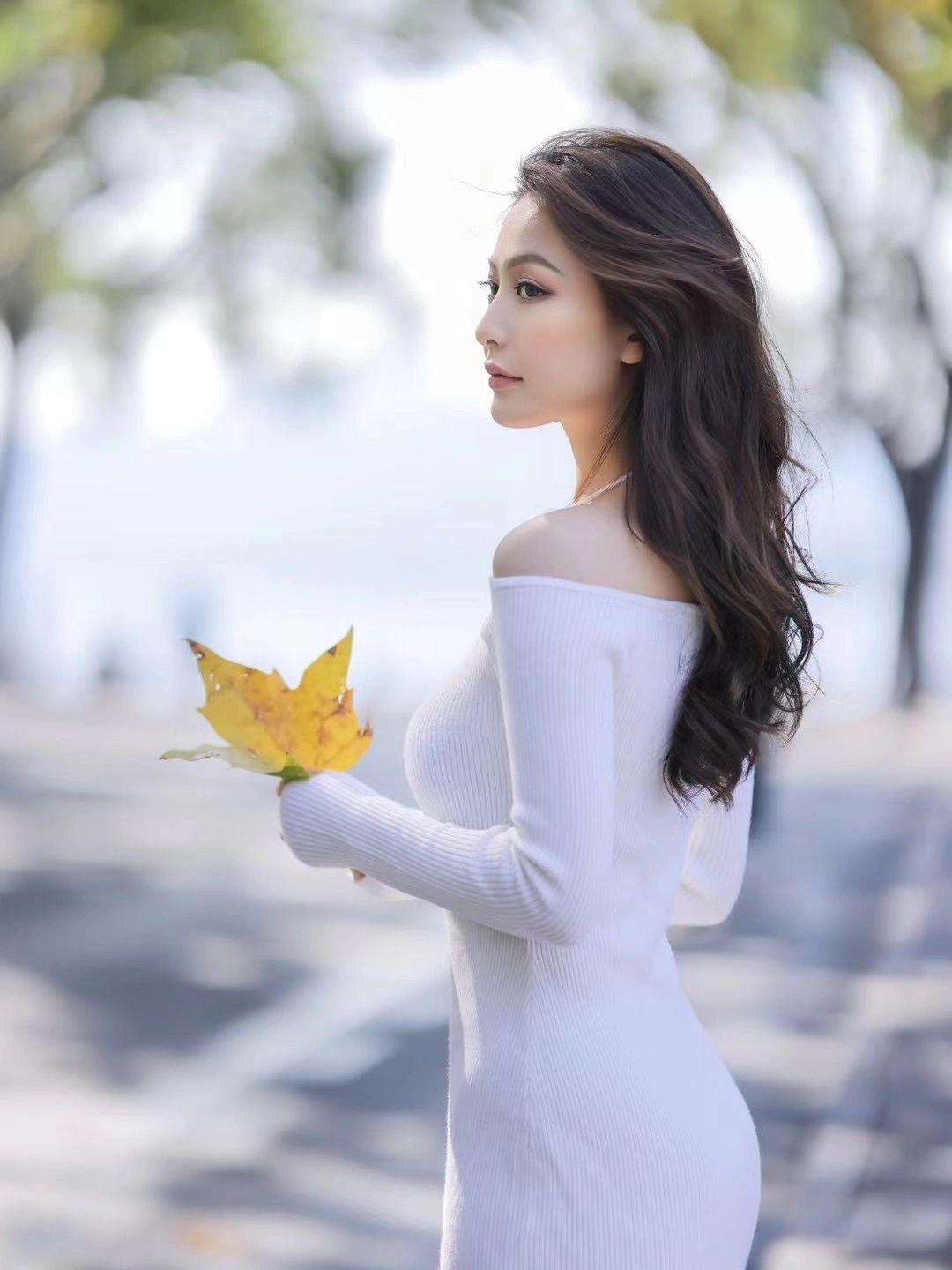 气质女人拍照技巧,11个姿势,瞬间气质拉满,照片好看