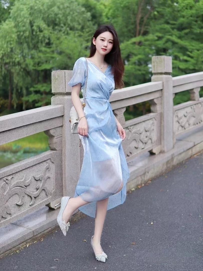 把人像拍得苗条又显高,这些关键要点不能少,拍照人像又瘦又漂亮