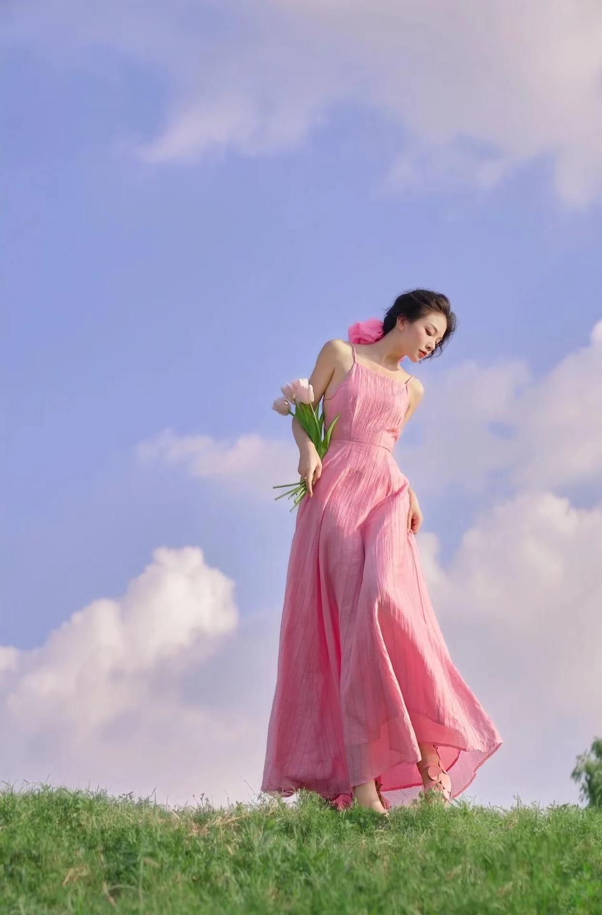 穿好看的裙子拍照,9个自然优雅的姿势,拍照尽显女性魅力