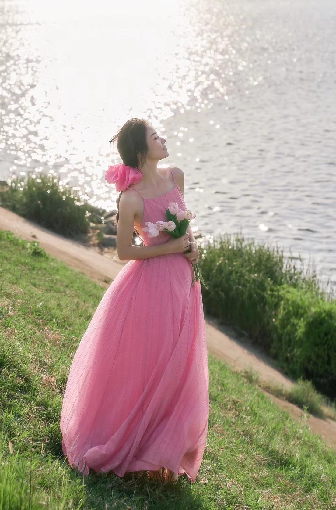 穿好看的裙子拍照,9个自然优雅的姿势,拍照尽显女性魅力