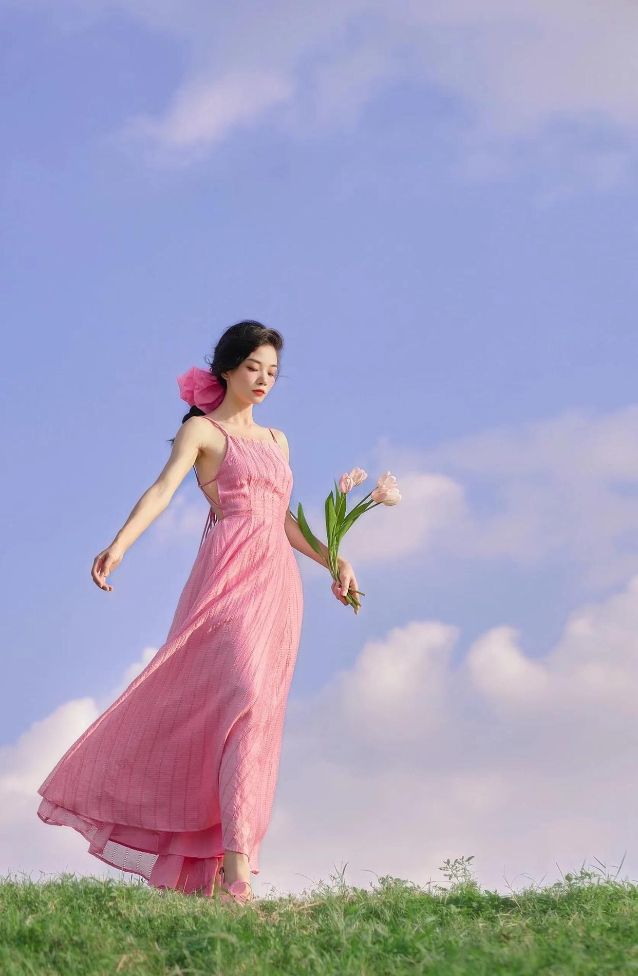 穿好看的裙子拍照,9个自然优雅的姿势,拍照尽显女性魅力