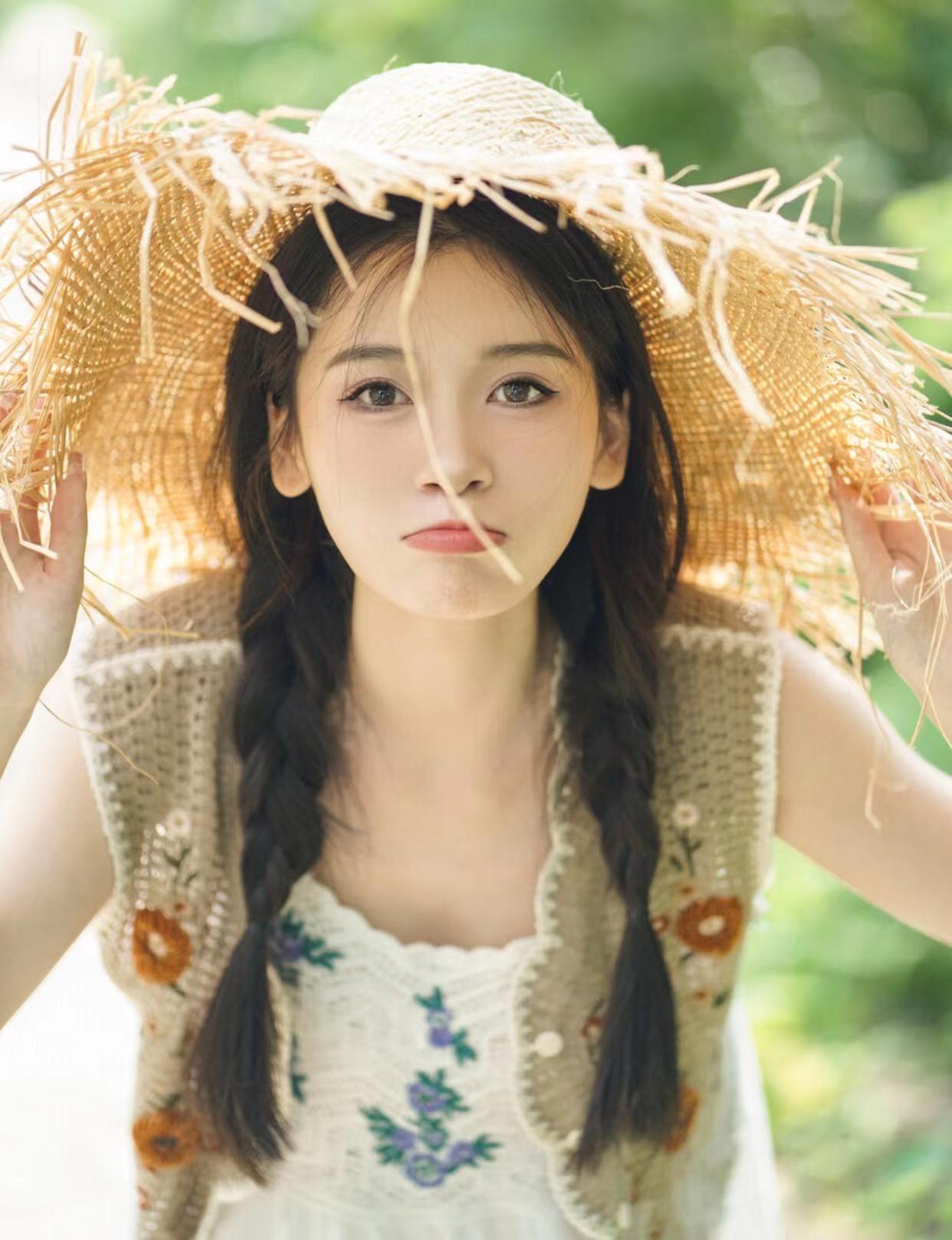 担心拍照显脸大,8个有效方法,帮你拍照又美又瘦脸也小