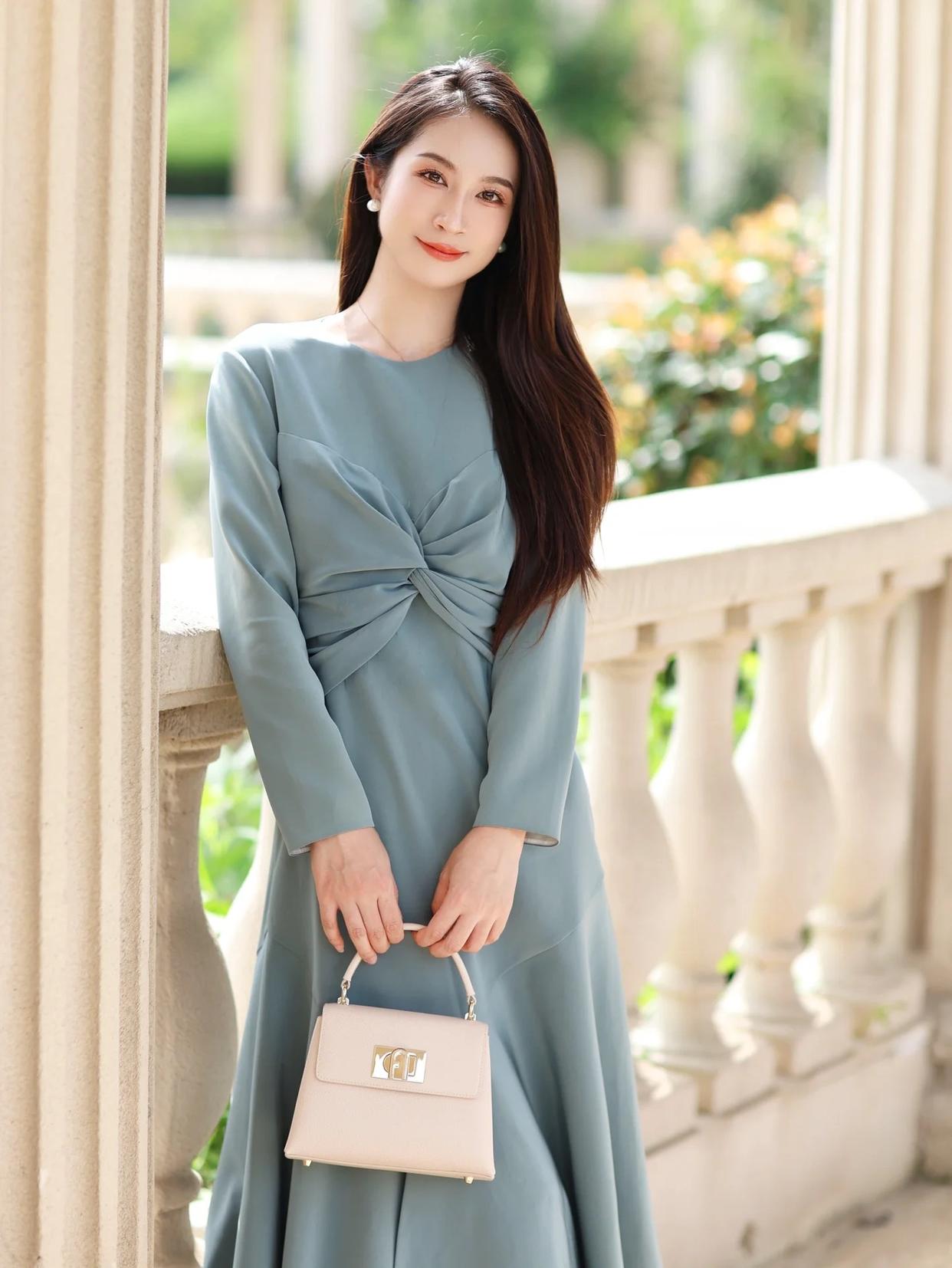 穿好看的裙子拍照,9个自然优雅的姿势,拍照尽显女性魅力