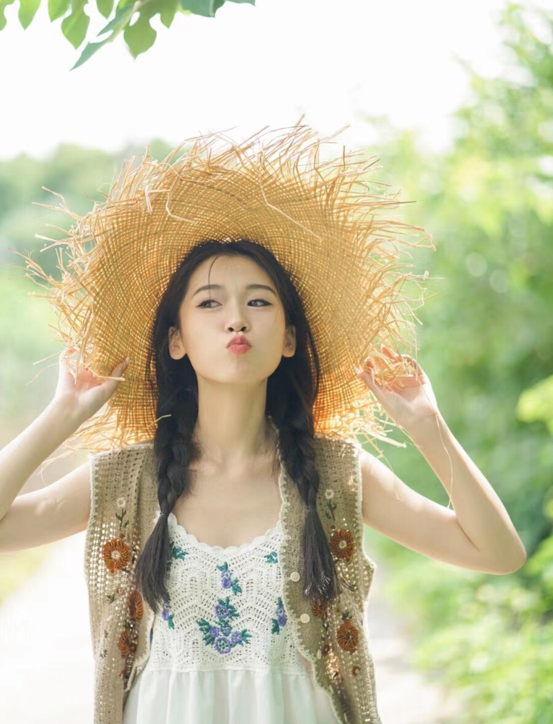 担心拍照显脸大,8个有效方法,帮你拍照又美又瘦脸也小