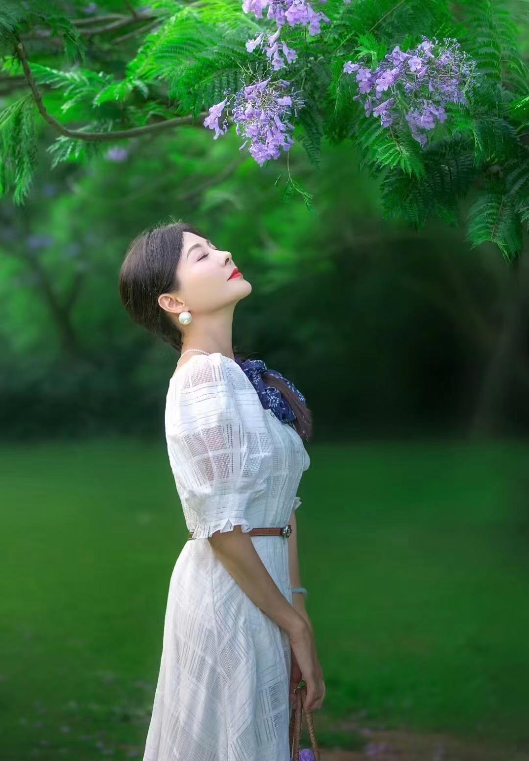 中年姐姐拍优雅美照,这些通俗易懂的技巧,出片气质大方有韵味