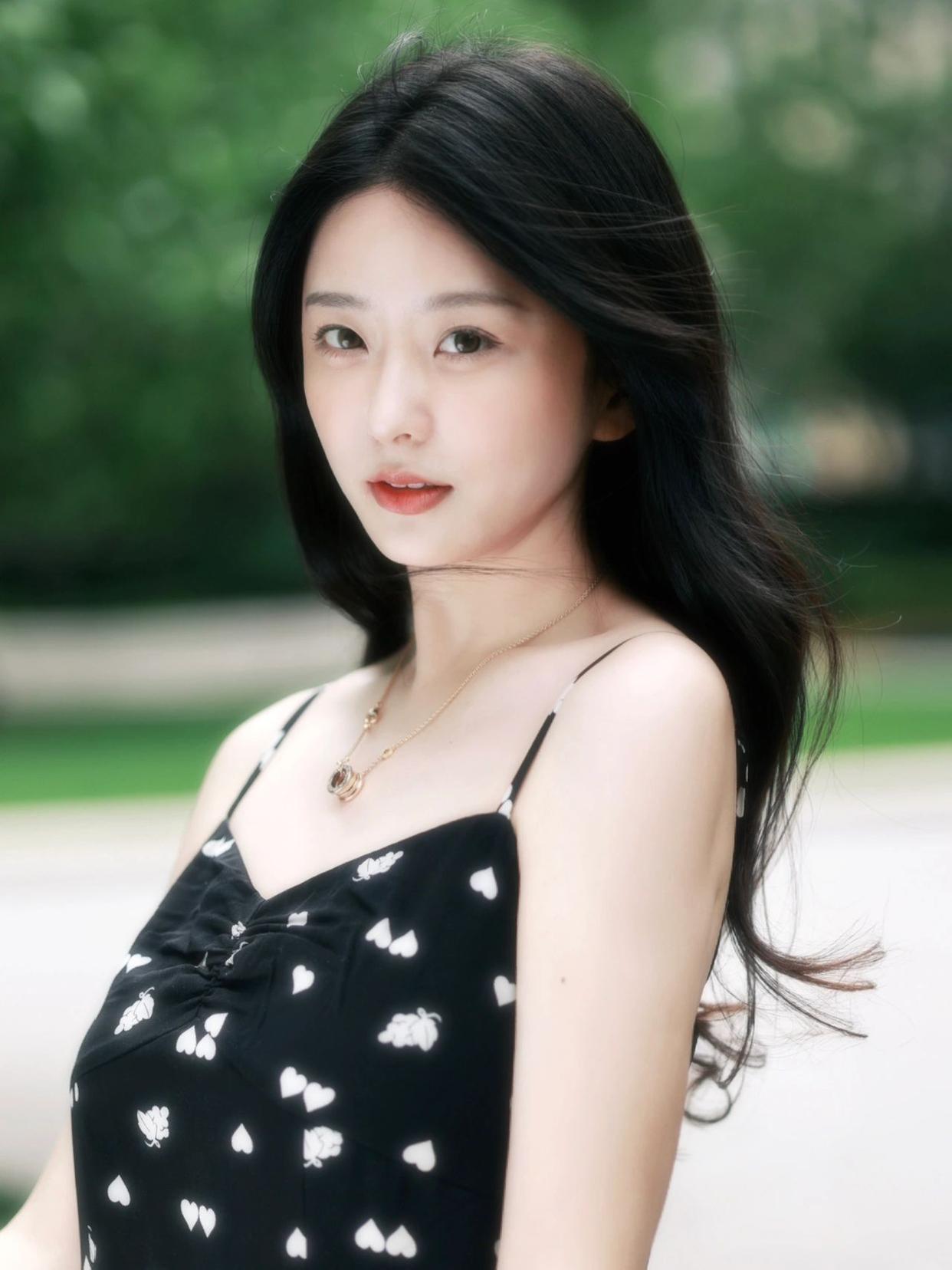 气质美照怎么拍,8个拍照姿势,让你拍照上镜好看有气质