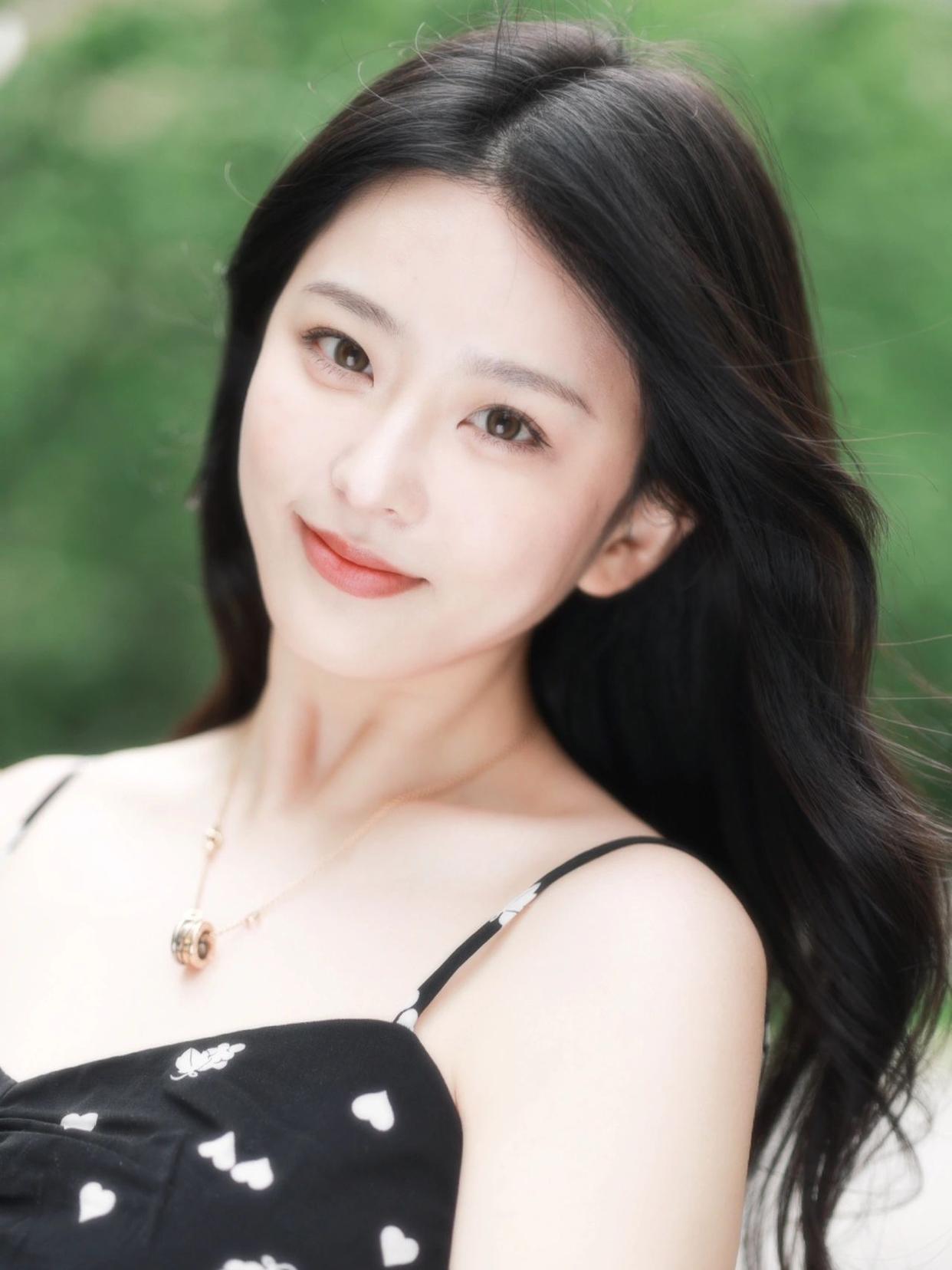 气质美照怎么拍,8个拍照姿势,让你拍照上镜好看有气质