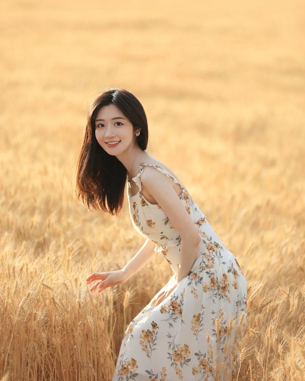 麦田人像摄影,怎么拍才更唯美、漂亮,9个技巧帮你拍美麦田人像