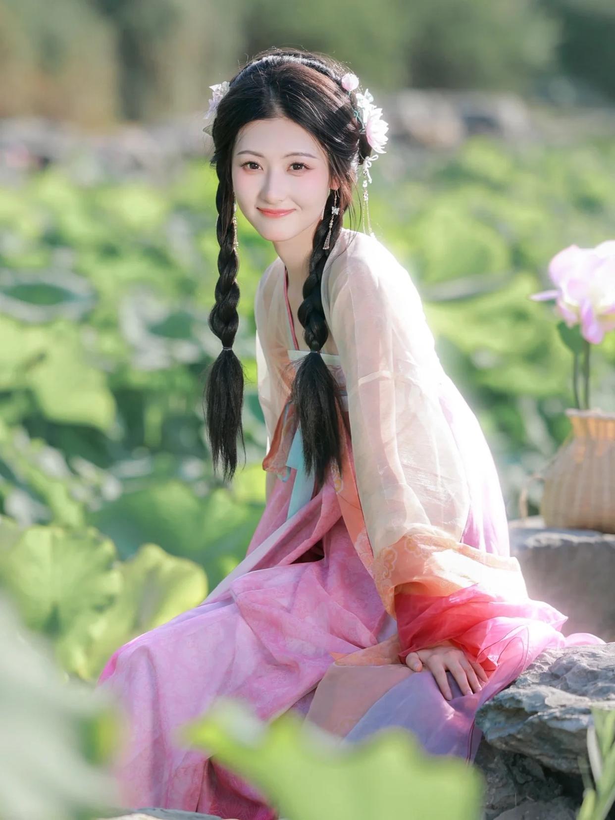 把荷花人像拍美,8个技巧值得一学,发朋友圈获赞无数