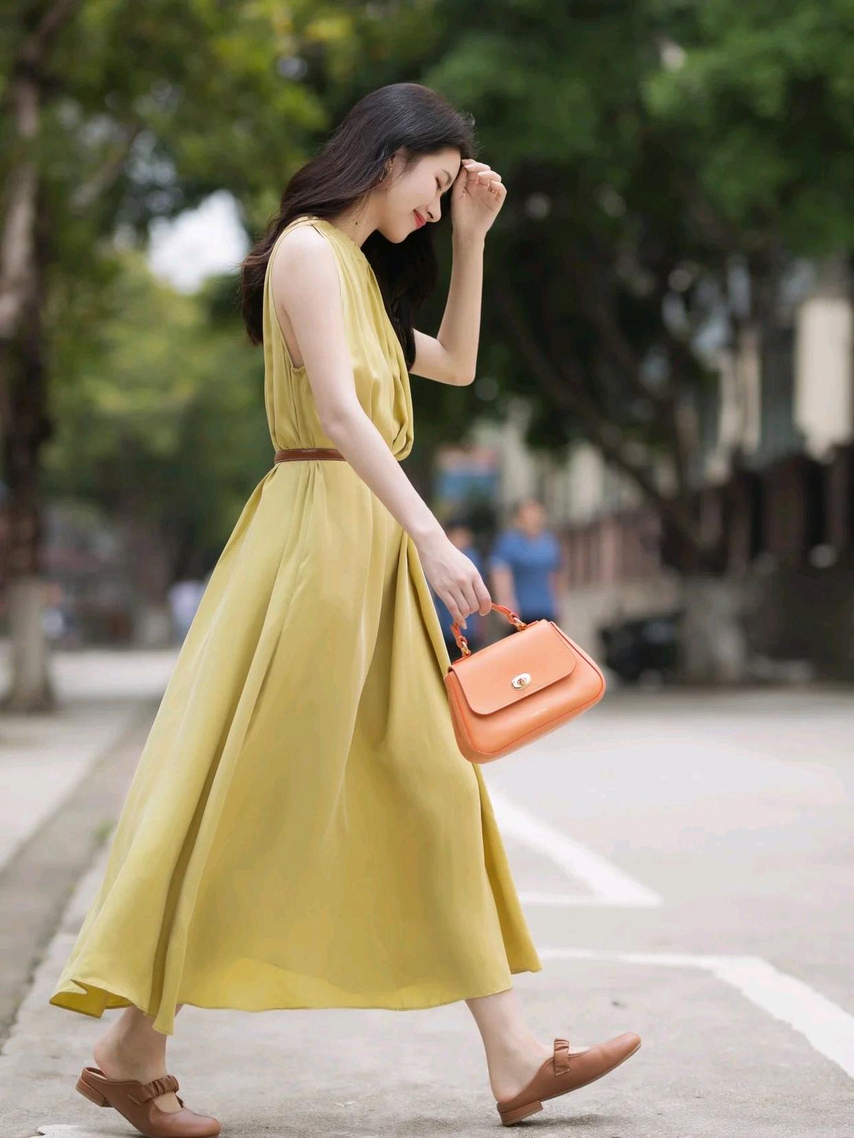 夏天穿裙子拍照,8个技巧,教你拍出优雅知性的美美裙装人像照