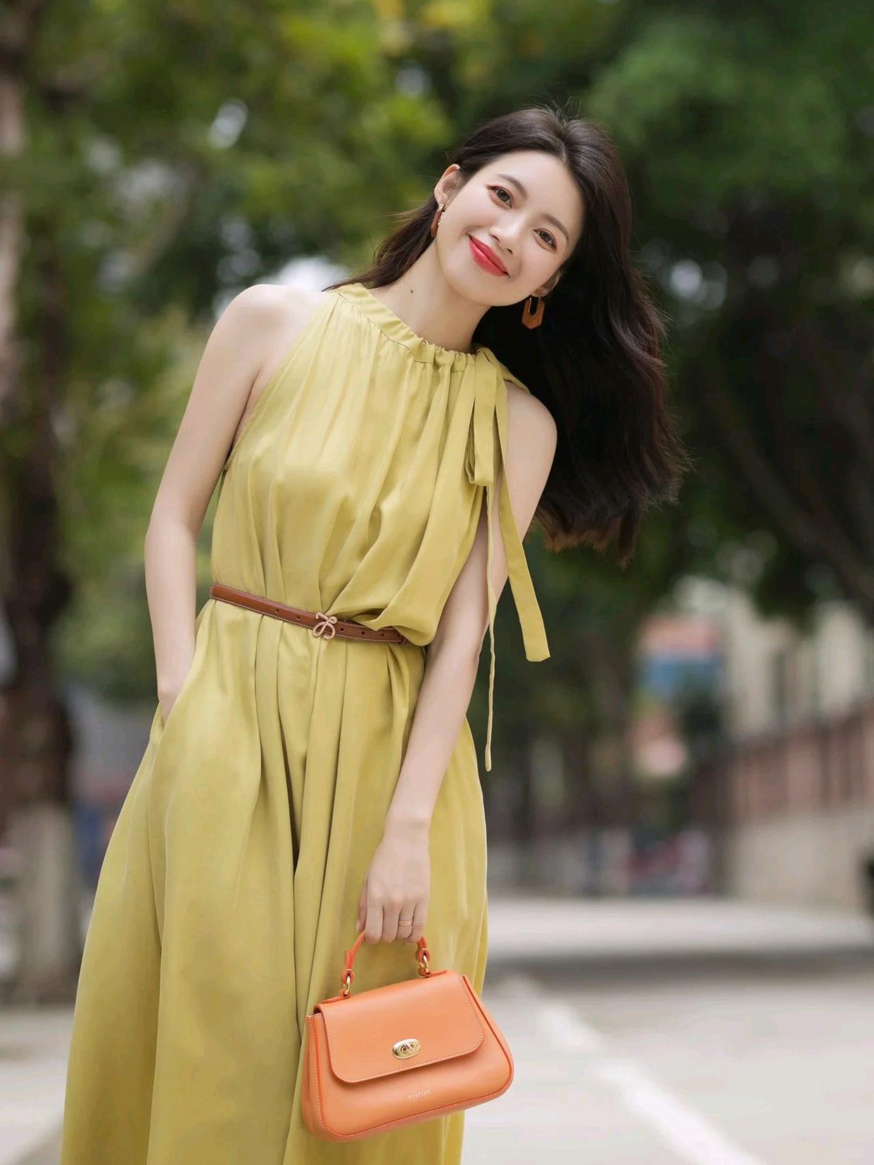 夏天穿裙子拍照,8个技巧,教你拍出优雅知性的美美裙装人像照