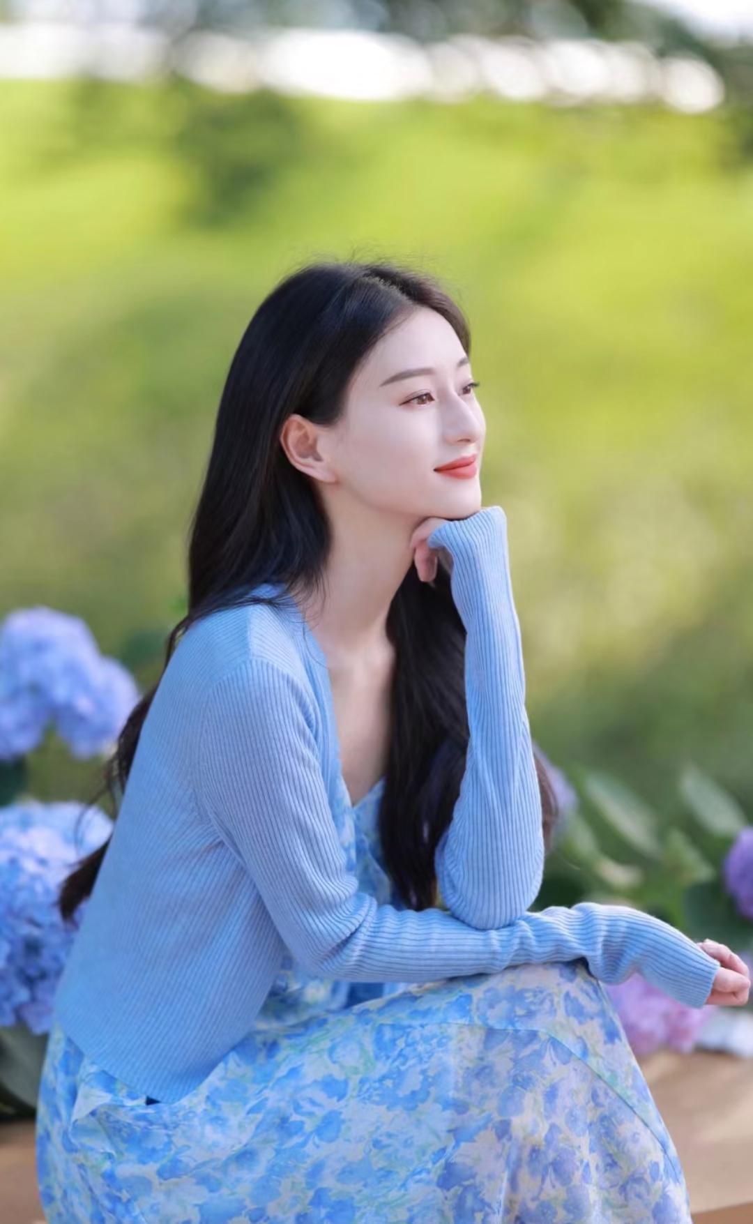 拍照好看的手部动作不能少,8个动作,气质漂亮又上镜