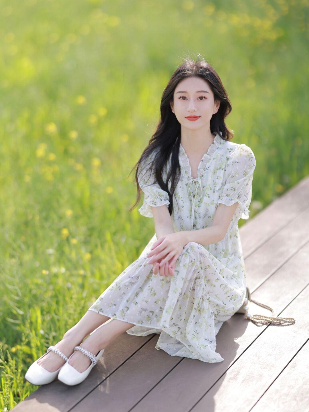 穿裙子也要拍照好看,拍气质漂亮的裙装人像,用这7个技巧就够了