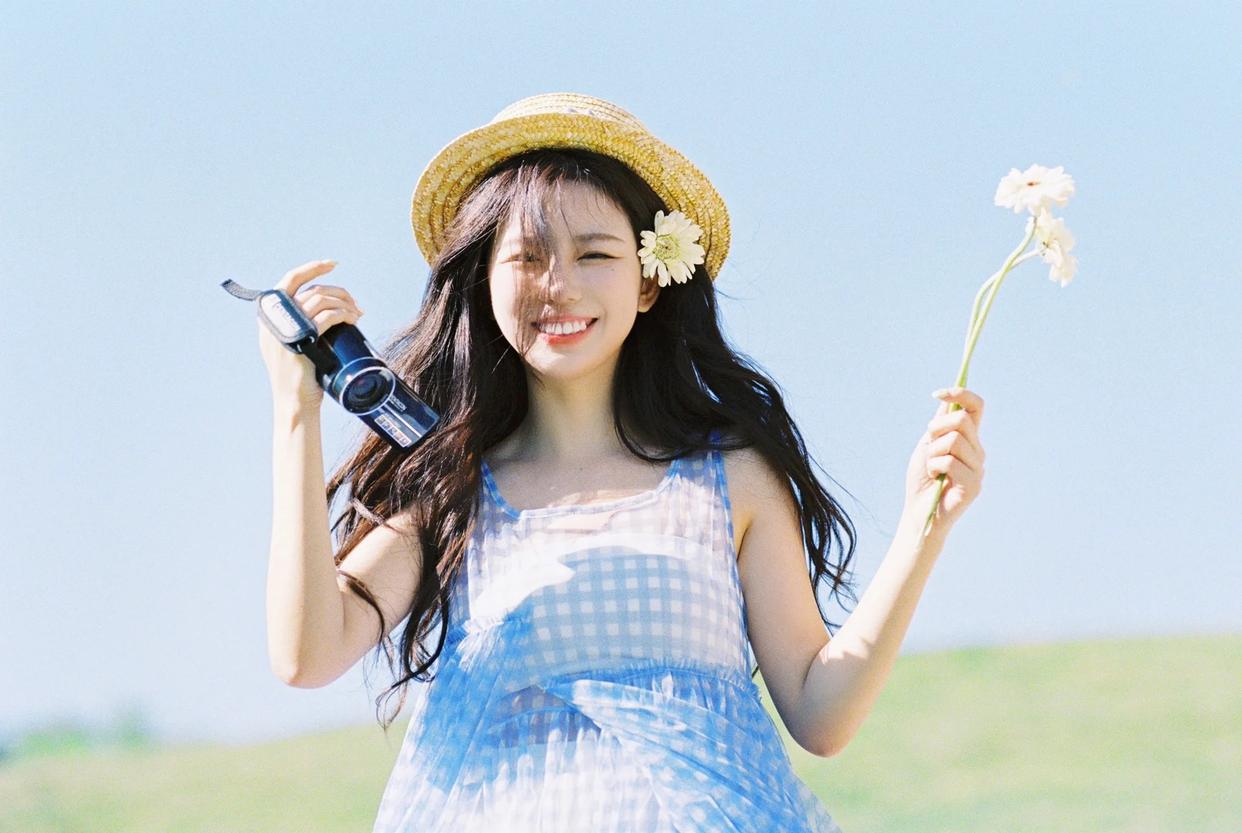 手机拍人像，这些生活化的拍照姿势，随手一拍就很好看