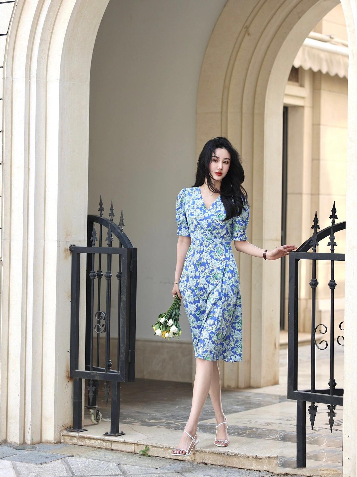 气质姐姐拍照姿势，百变自然很好看，拍照优雅又知性