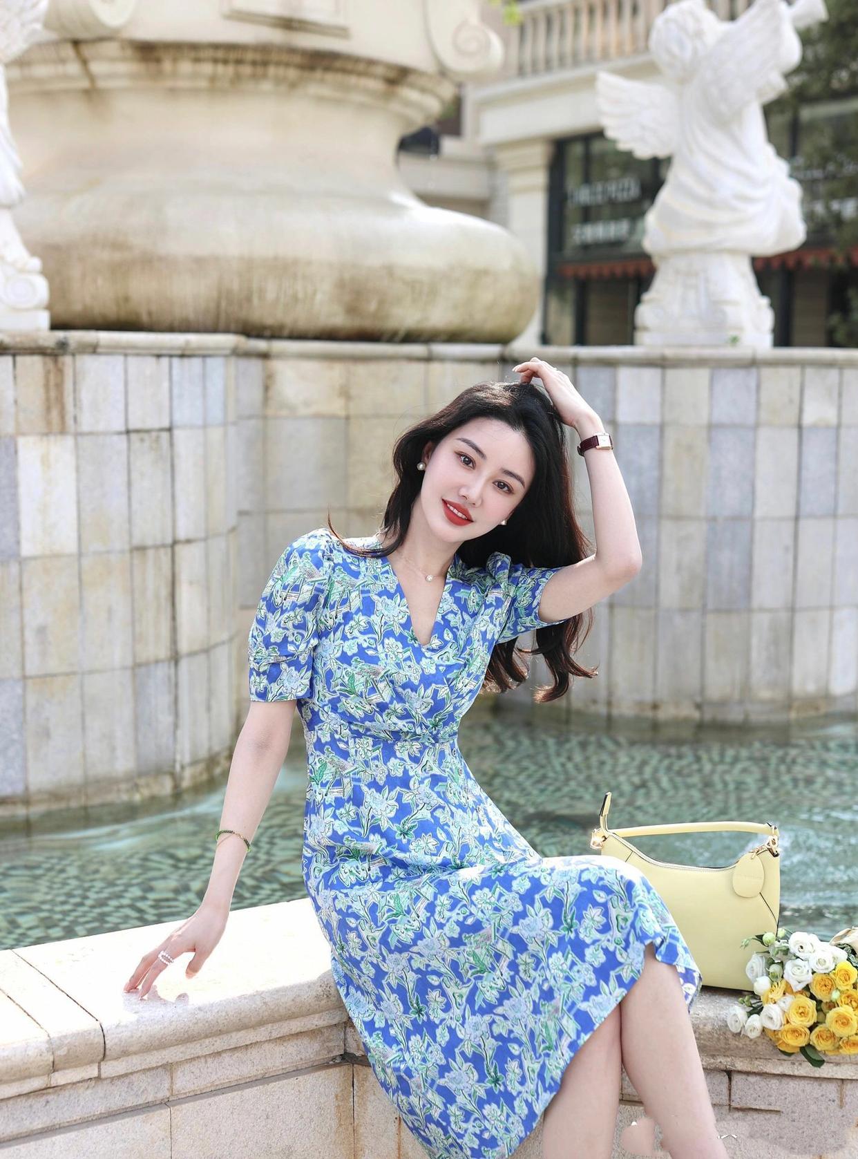 气质姐姐拍照姿势，百变自然很好看，拍照优雅又知性