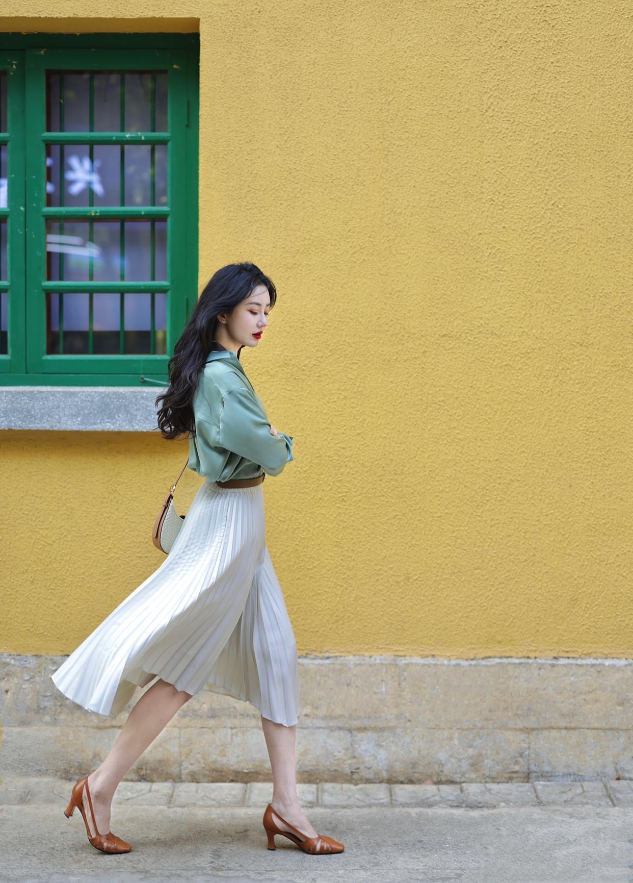 穿裙子这样拍照,气质知性有魅力,拍出你的不同美