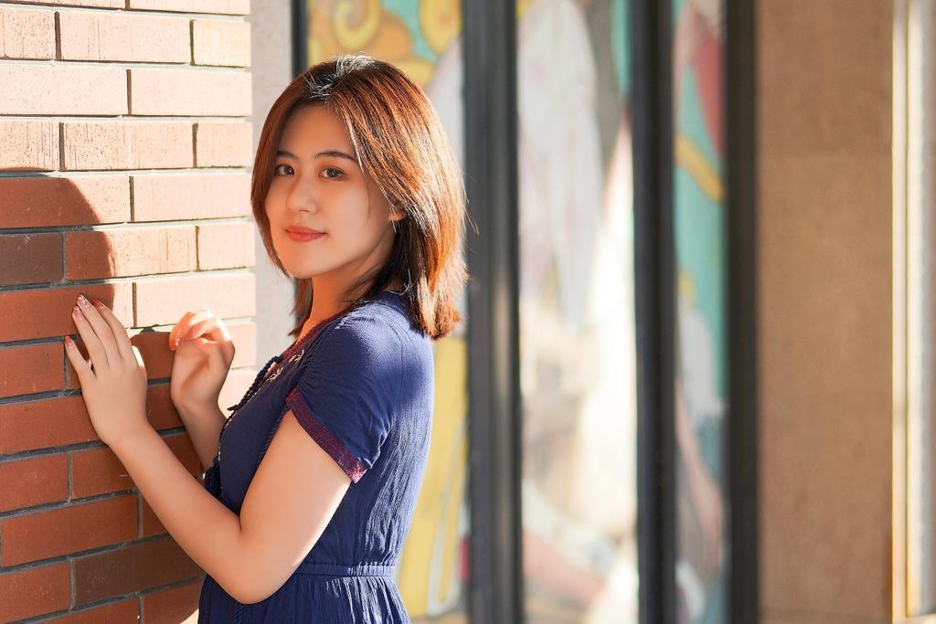 中年女士拍照,怎么拍自然有气质,10点拍照建议送给你