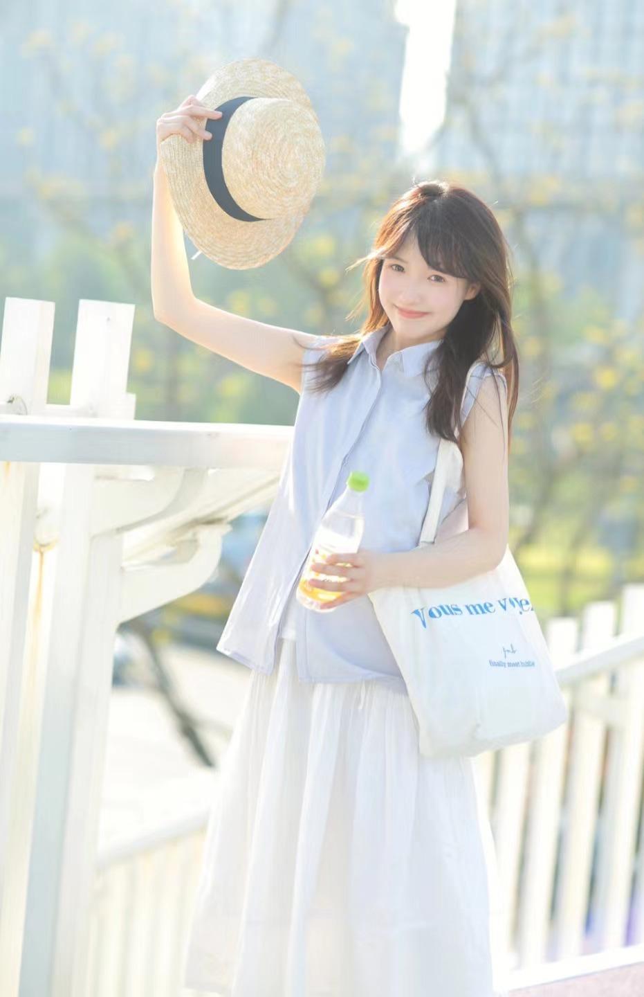 路边、蓝天下拍人像,这些摄影技巧,教你拍一眼心动的人像照片