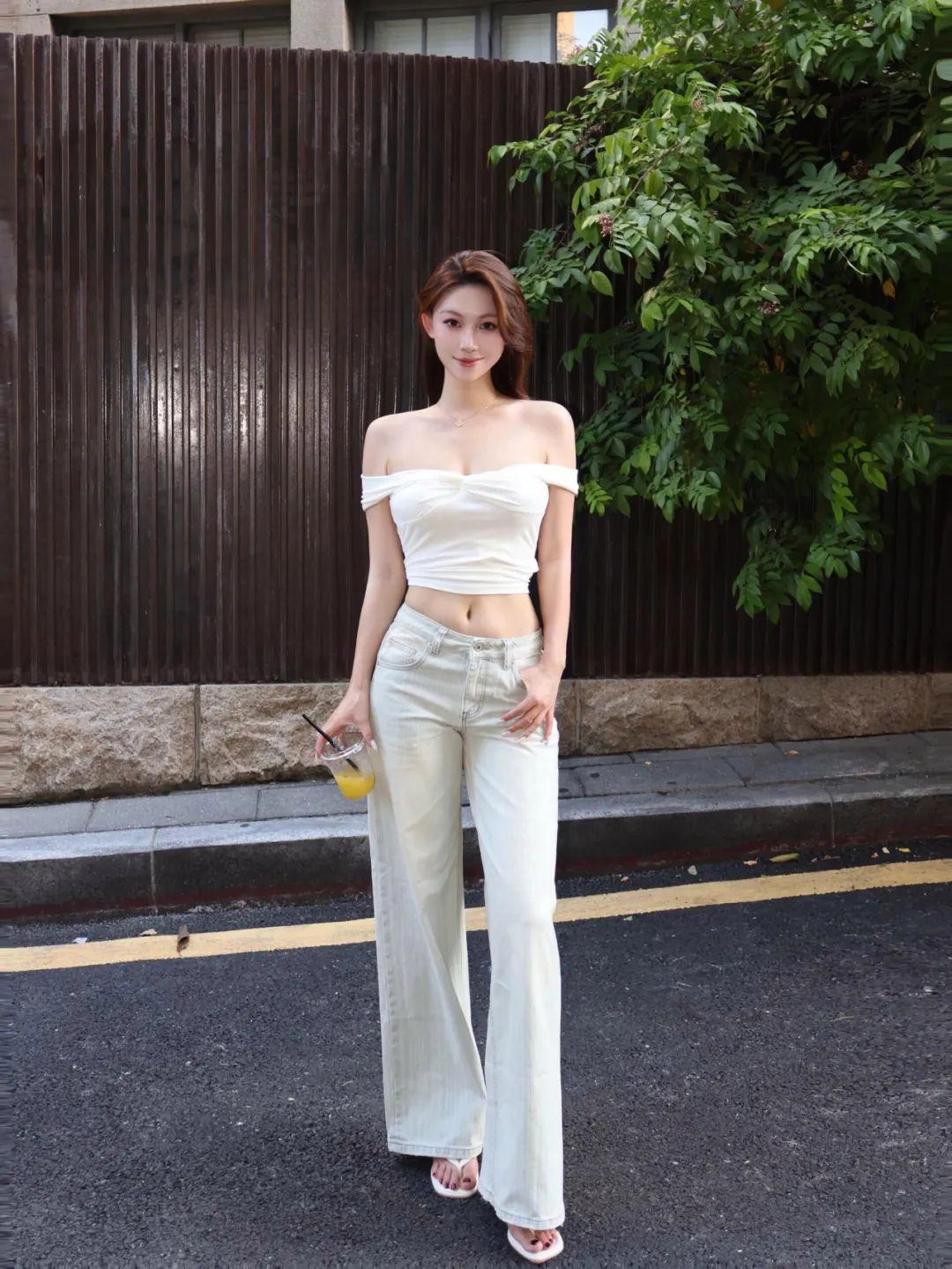 户外拍照,几个小动作,拍照又酷又美,时尚漂亮身材好