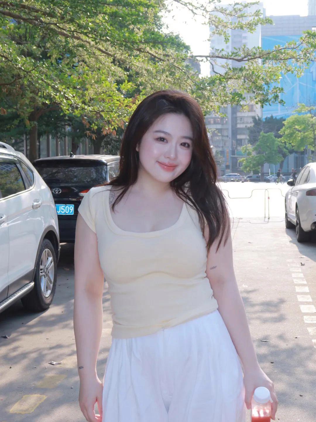 肉肉女生拍照,几个小技巧,拍照自信大方,漂漂亮亮,显瘦显身材