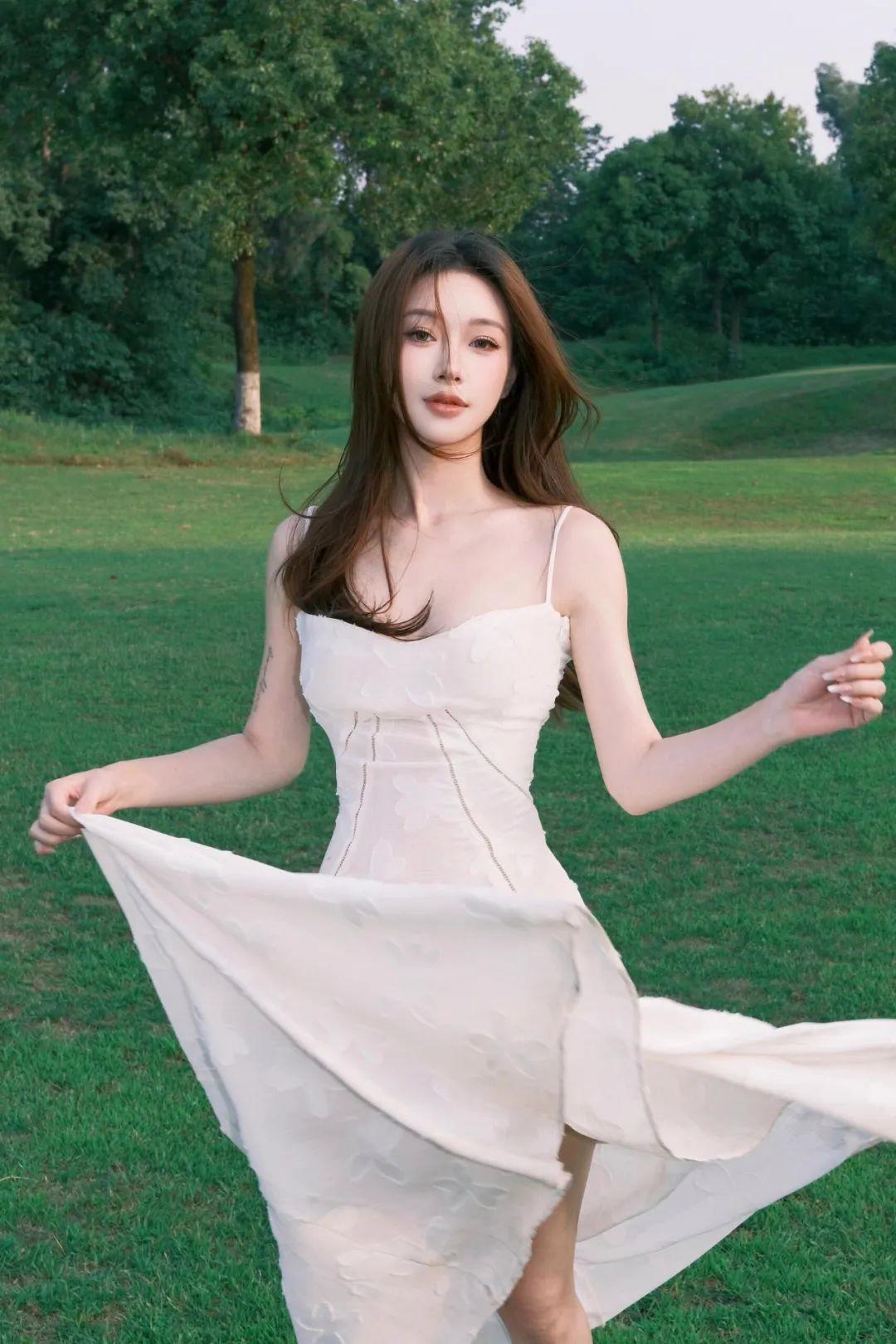 草地、草坪拍照,7个姿势,拍照松弛漂亮,气质好看有生命力
