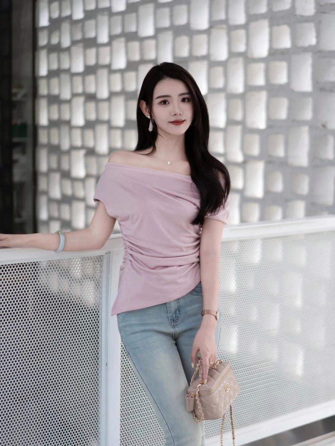 穿牛仔裤这样拍,几个动作,又漂亮又显身材了,温柔有气质