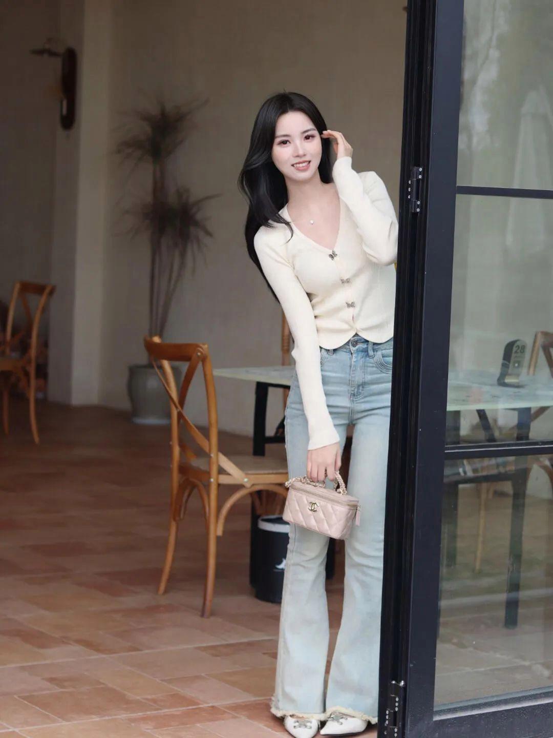 穿牛仔裤这样拍,几个动作,又漂亮又显身材了,温柔有气质