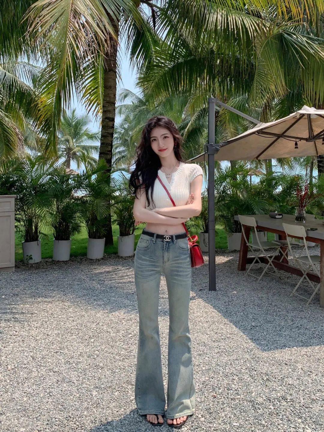 牛仔裤拍照,10个姿势,修身显瘦又好看,拍出气质好身材