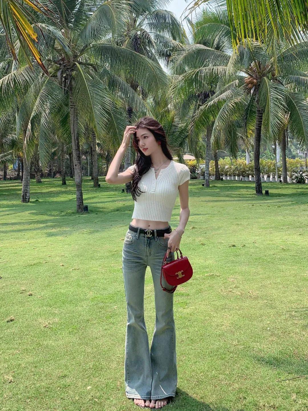 牛仔裤拍照,10个姿势,修身显瘦又好看,拍出气质好身材