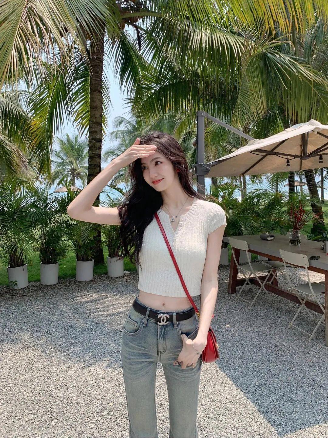 牛仔裤拍照,10个姿势,修身显瘦又好看,拍出气质好身材