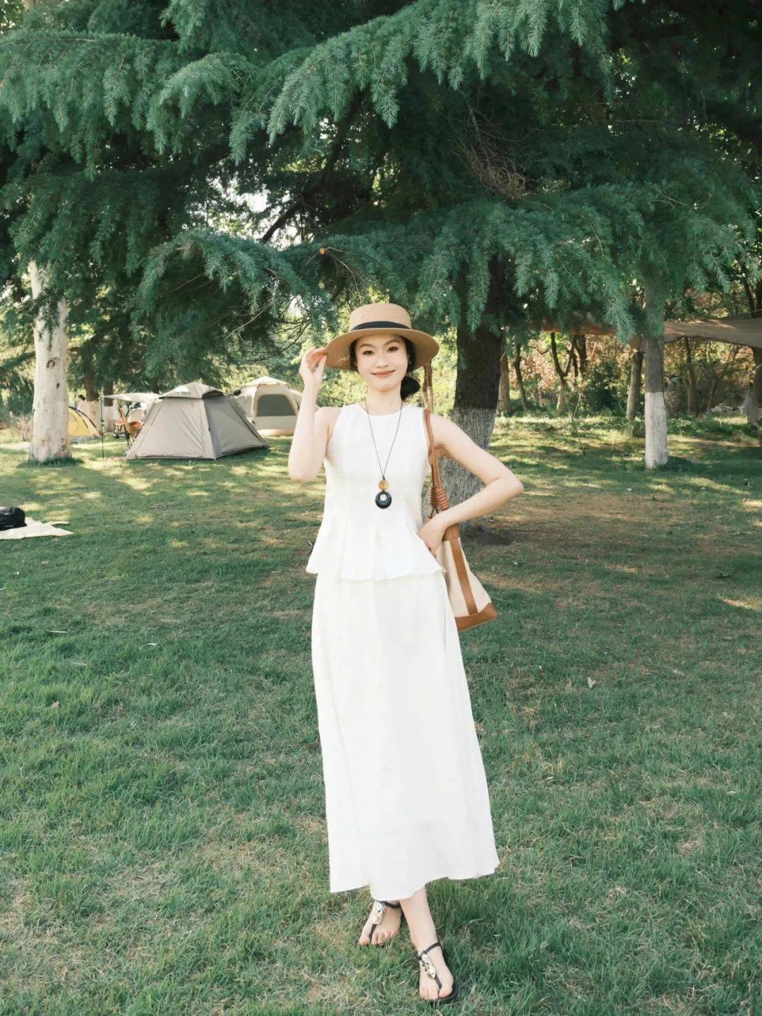 6个穿裙子拍照姿势，一学就会，拍照高级又出片，温柔又漂亮