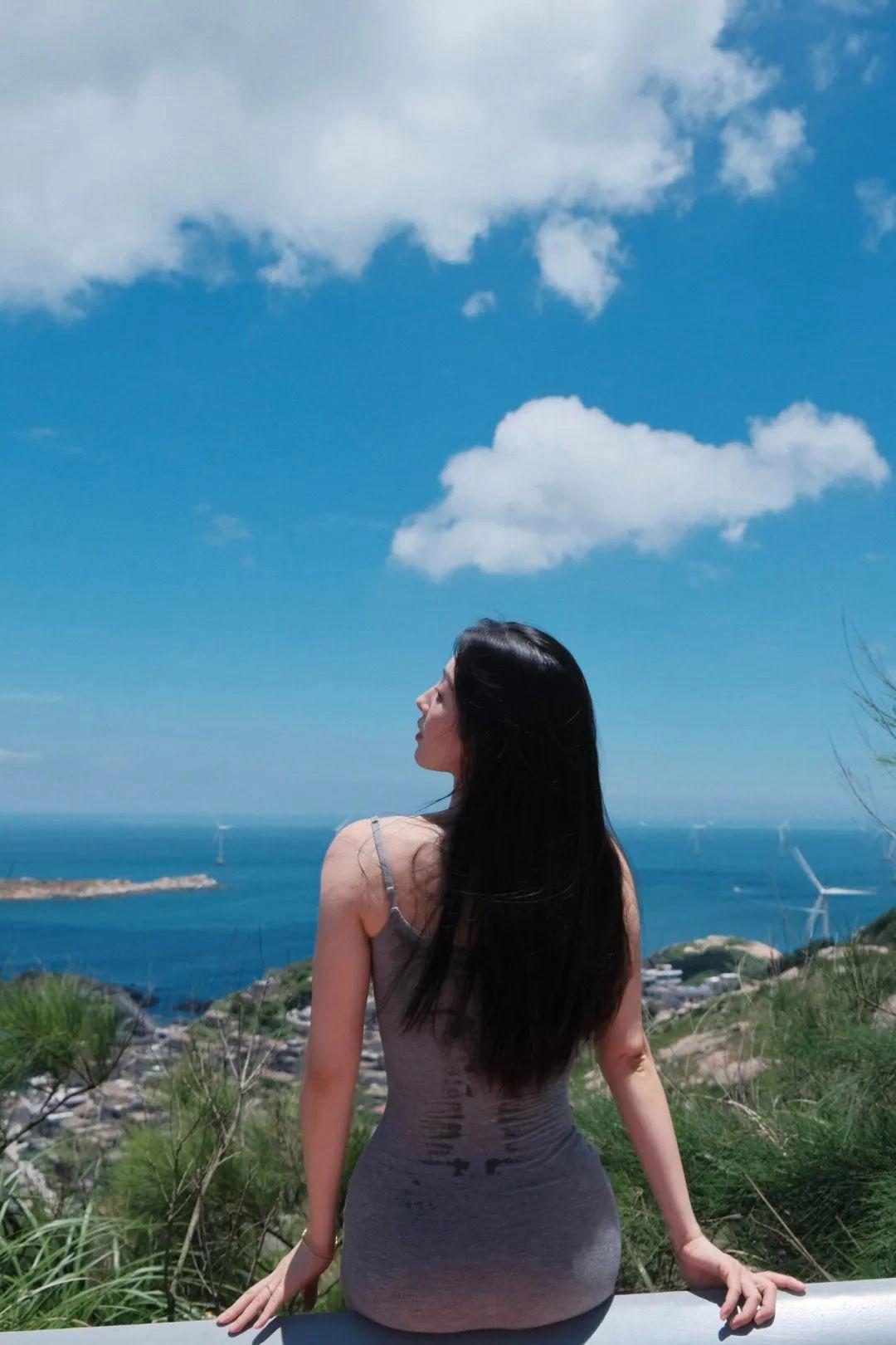 海边拍照,10个动作学起来,出片好看身材好,拍出自然氛围感