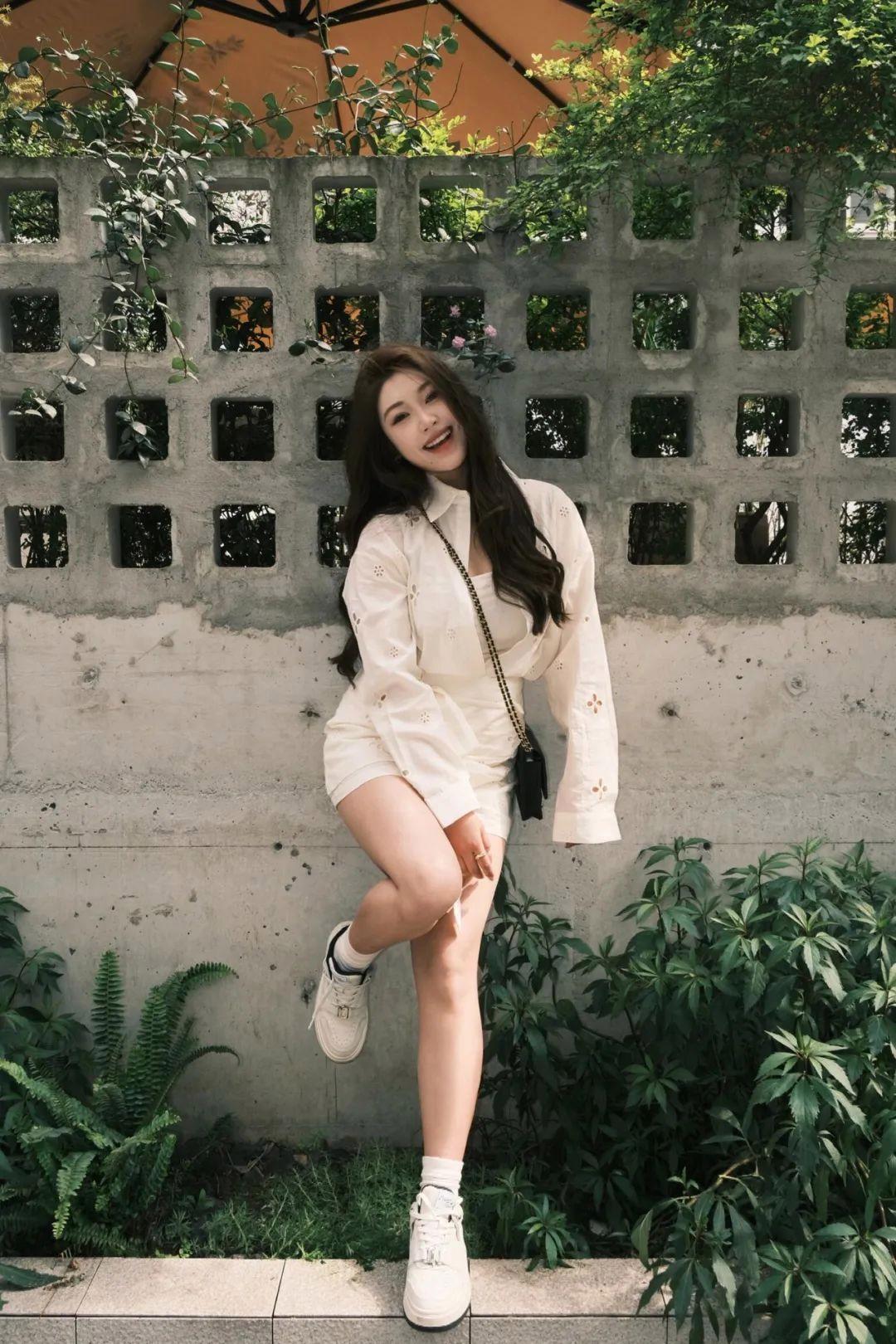 站姿全身照,9个拍照姿势,腿长好看,修身大长腿,拍出好身材