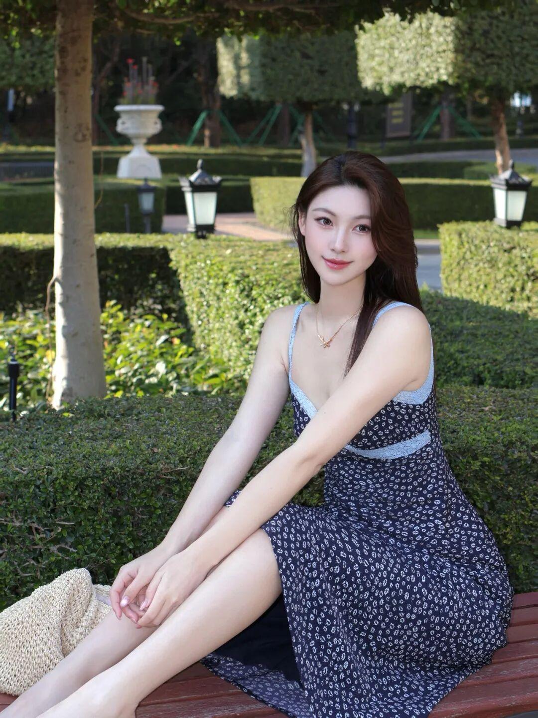 碎花裙子拍照，7个拍照小动作，气质漂亮，温柔大方